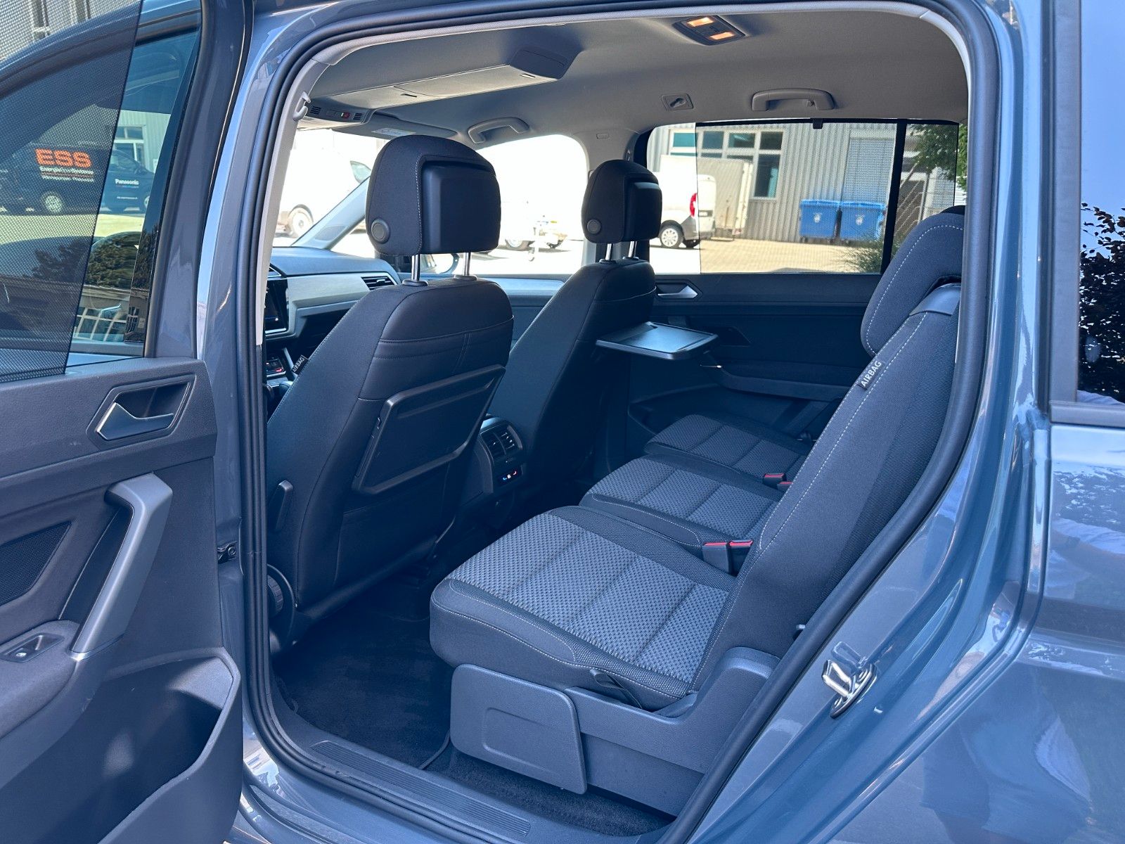 Fahrzeugabbildung Volkswagen Touran Comfortl|Deutsch Fzg|7 SITZ|UNFALLFR|AHK