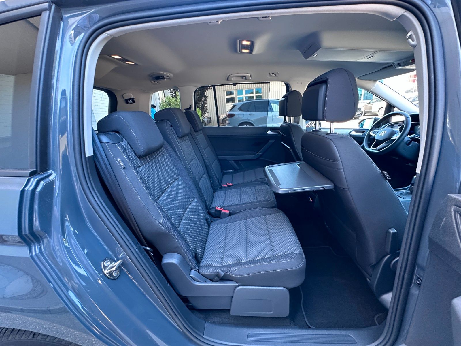 Fahrzeugabbildung Volkswagen Touran Comfortl|Deutsch Fzg|7 SITZ|UNFALLFR|AHK