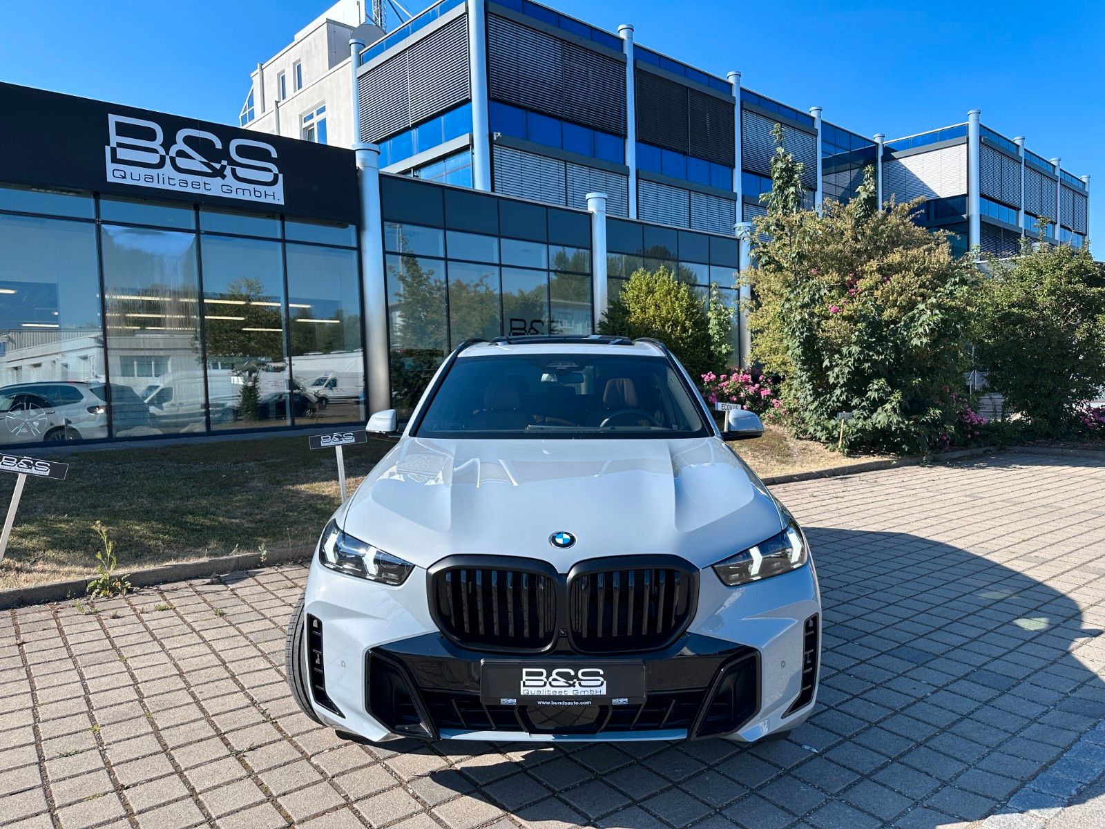 Fahrzeugabbildung BMW X5 30 d xDrive M Sport |Mwst Ausw|UNFALLFREI|B&W