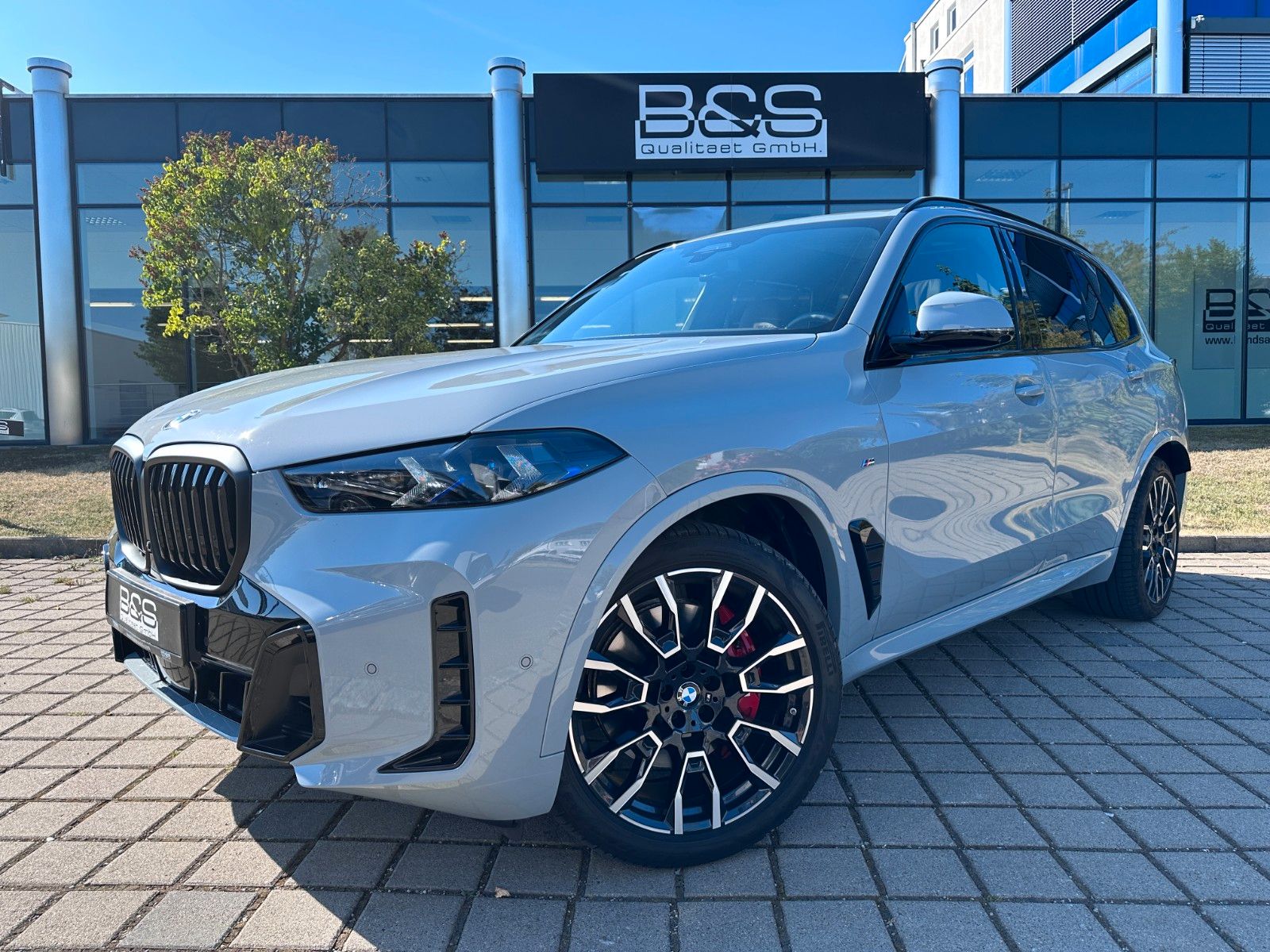 Fahrzeugabbildung BMW X5 30 d xDrive M Sport |Mwst Ausw|UNFALLFREI|B&W