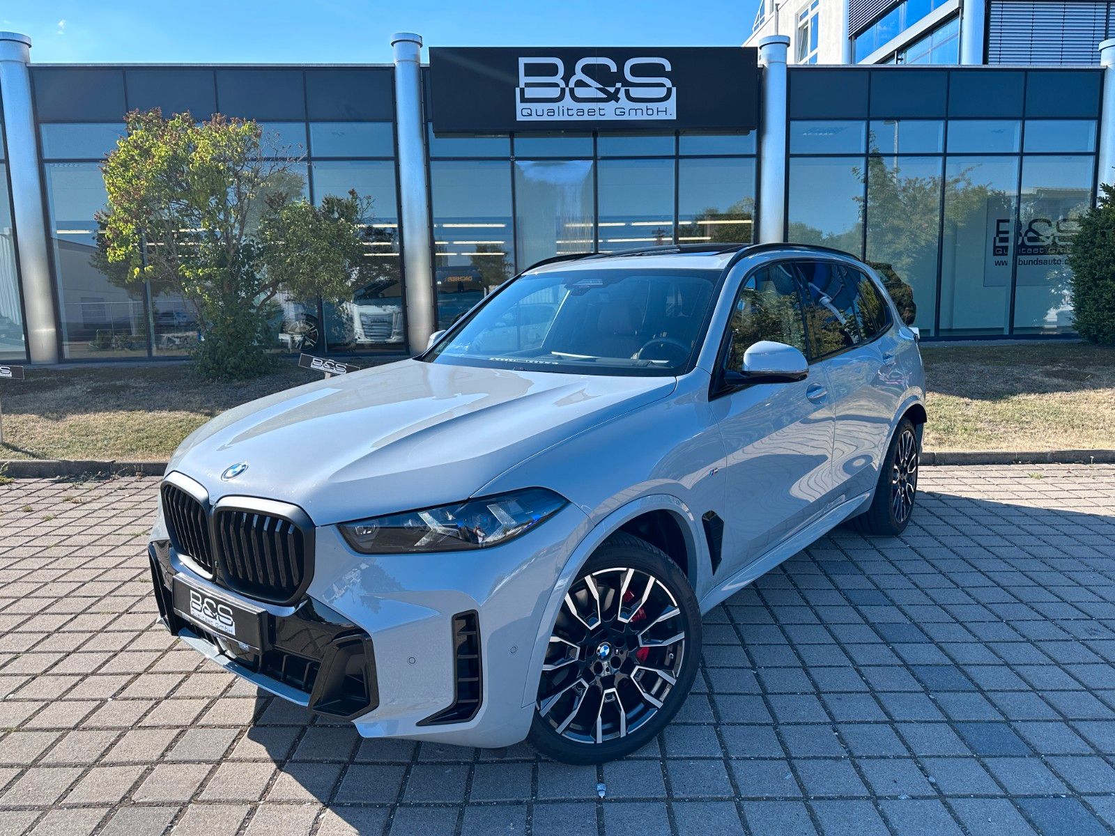 Fahrzeugabbildung BMW X5 30 d xDrive M Sport |Mwst Ausw|UNFALLFREI|B&W
