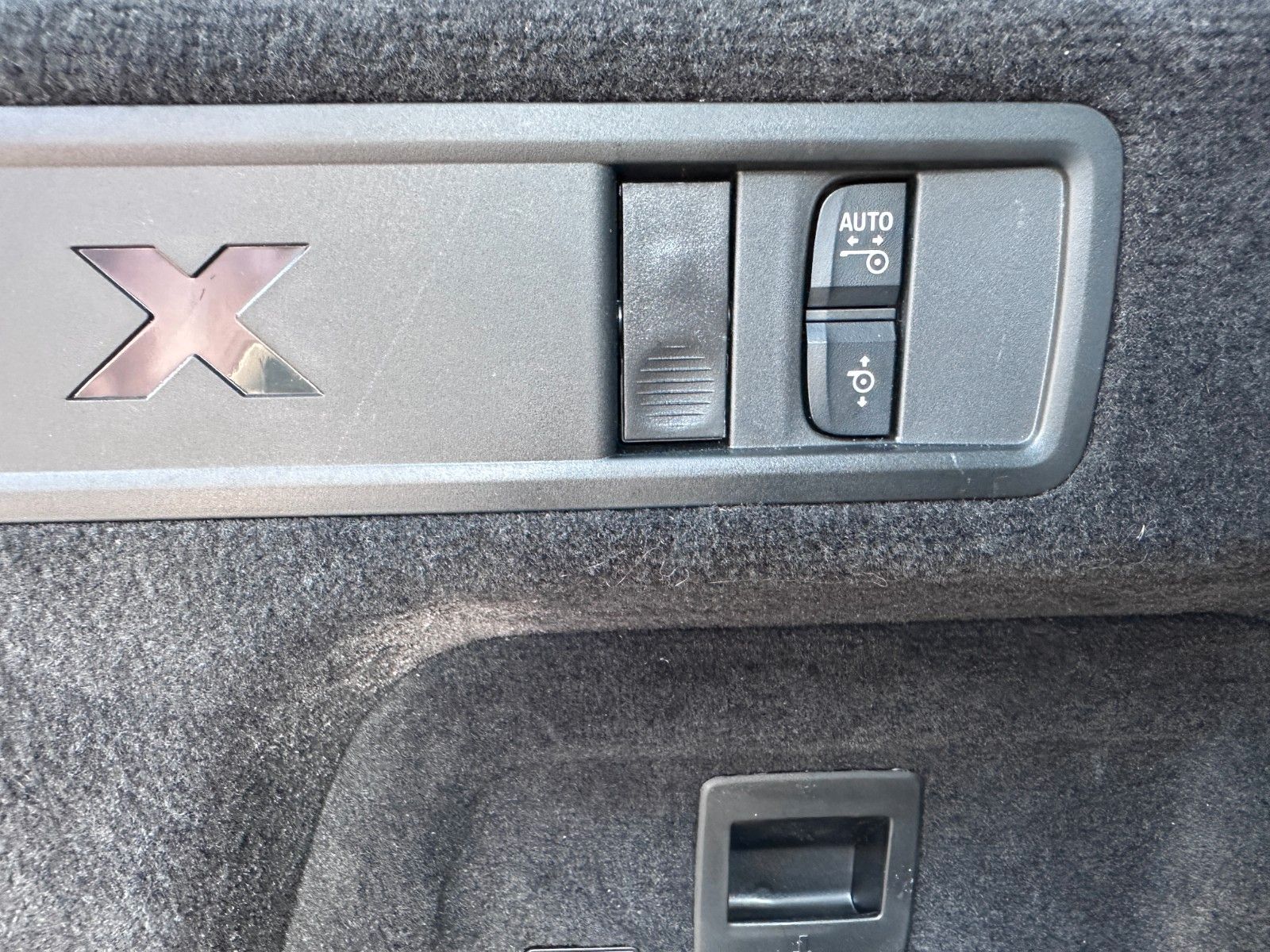 Fahrzeugabbildung BMW X5 30 d xDrive M Sport |Mwst Ausw|UNFALLFREI|B&W