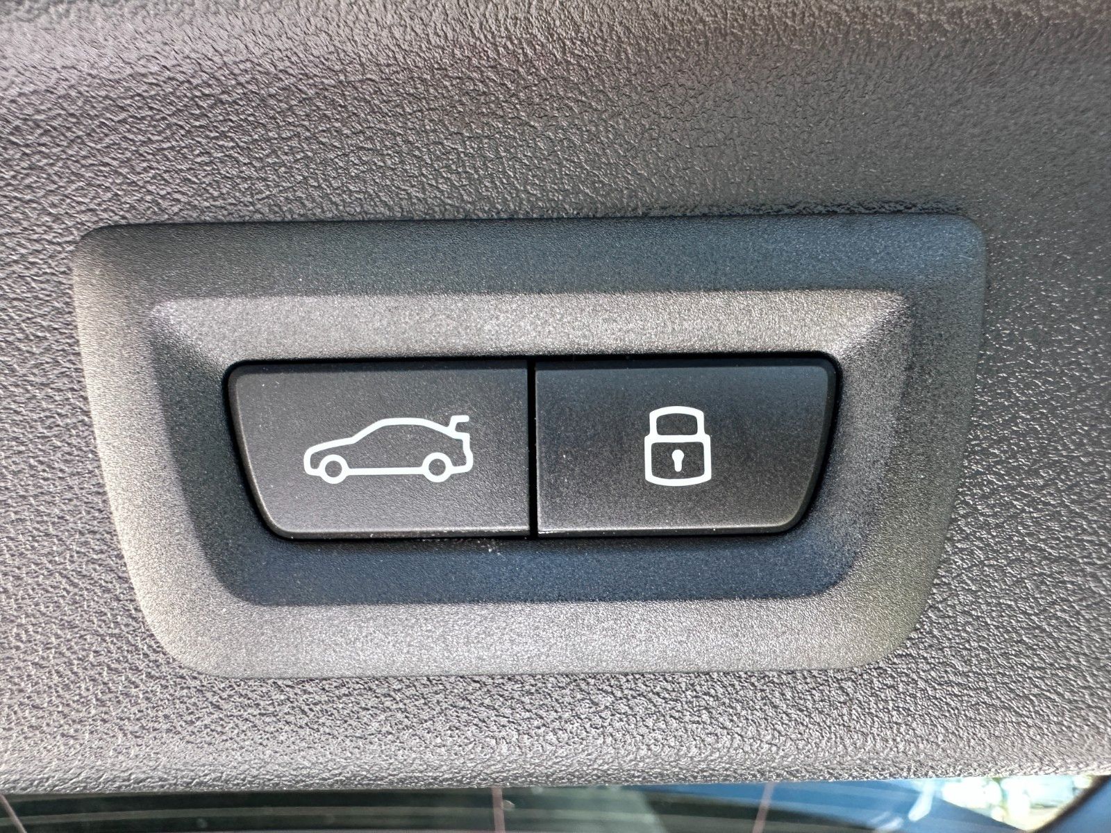 Fahrzeugabbildung BMW X5 30 d xDrive M Sport |Mwst Ausw|UNFALLFREI|B&W