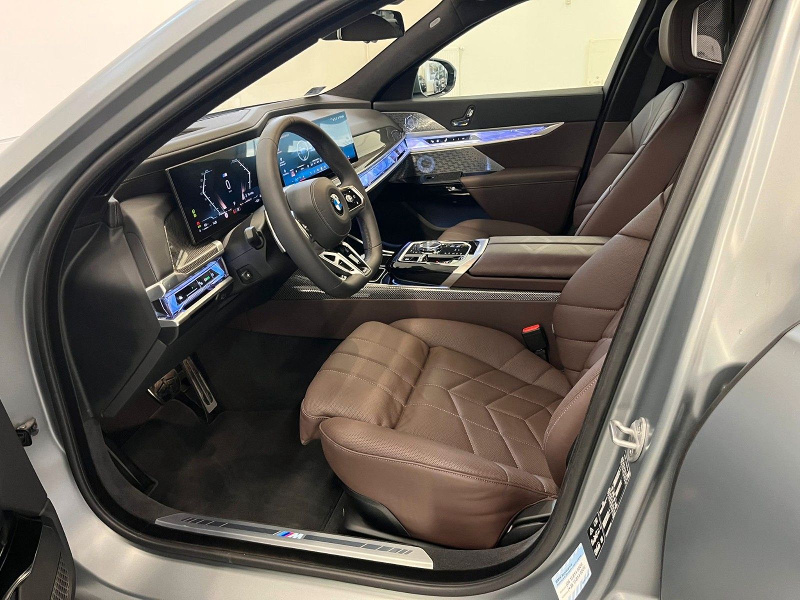 Fahrzeugabbildung BMW 740 d xDr M Sport |VOLLAUSSTATTUNG|MWST AUSWB.|