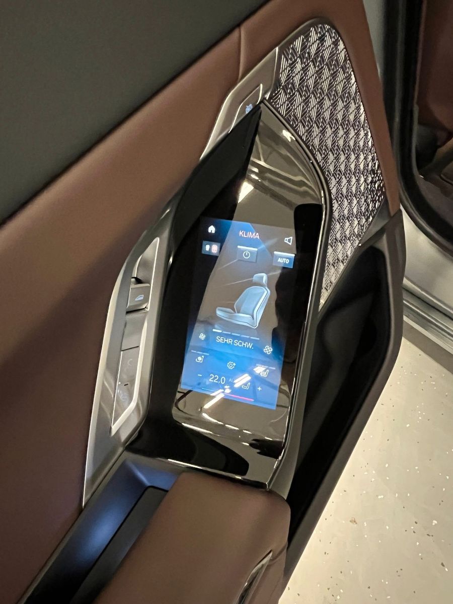 Fahrzeugabbildung BMW 740 d xDr M Sport |VOLLAUSSTATTUNG|MWST AUSWB.|