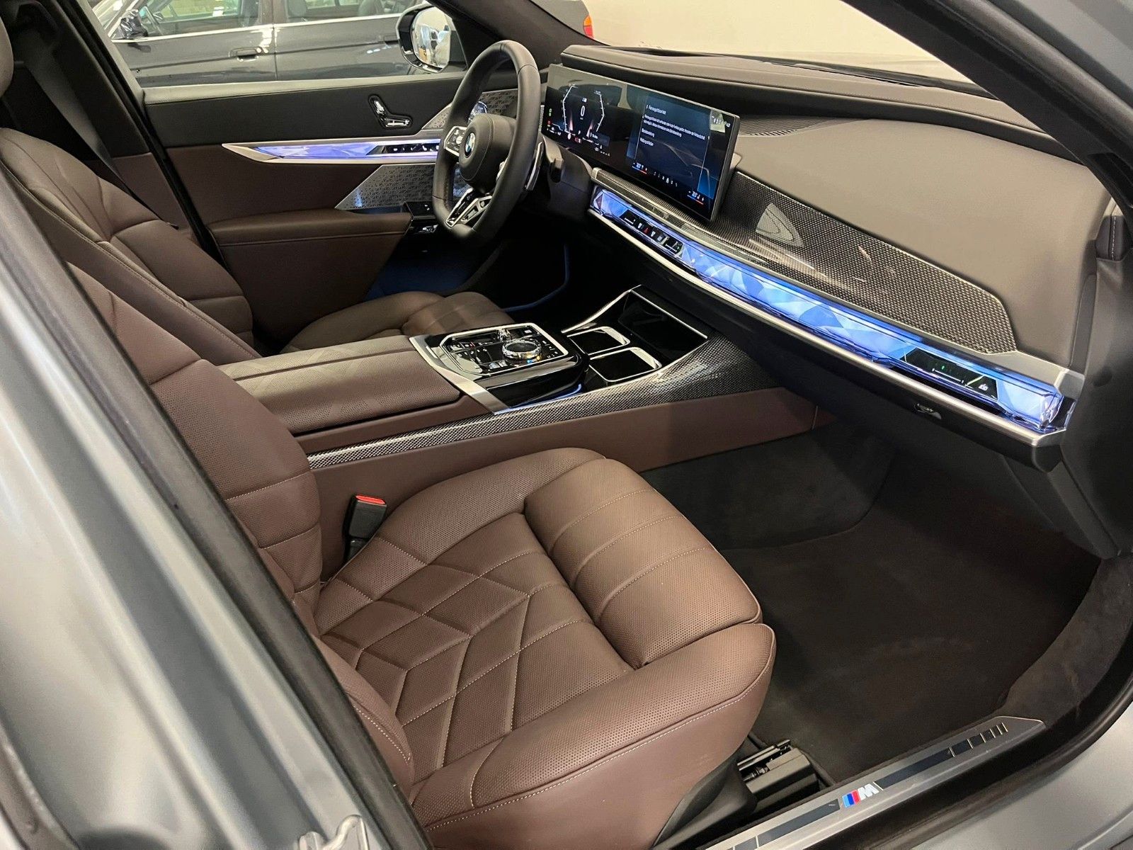Fahrzeugabbildung BMW 740 d xDr M Sport |VOLLAUSSTATTUNG|MWST AUSWB.|