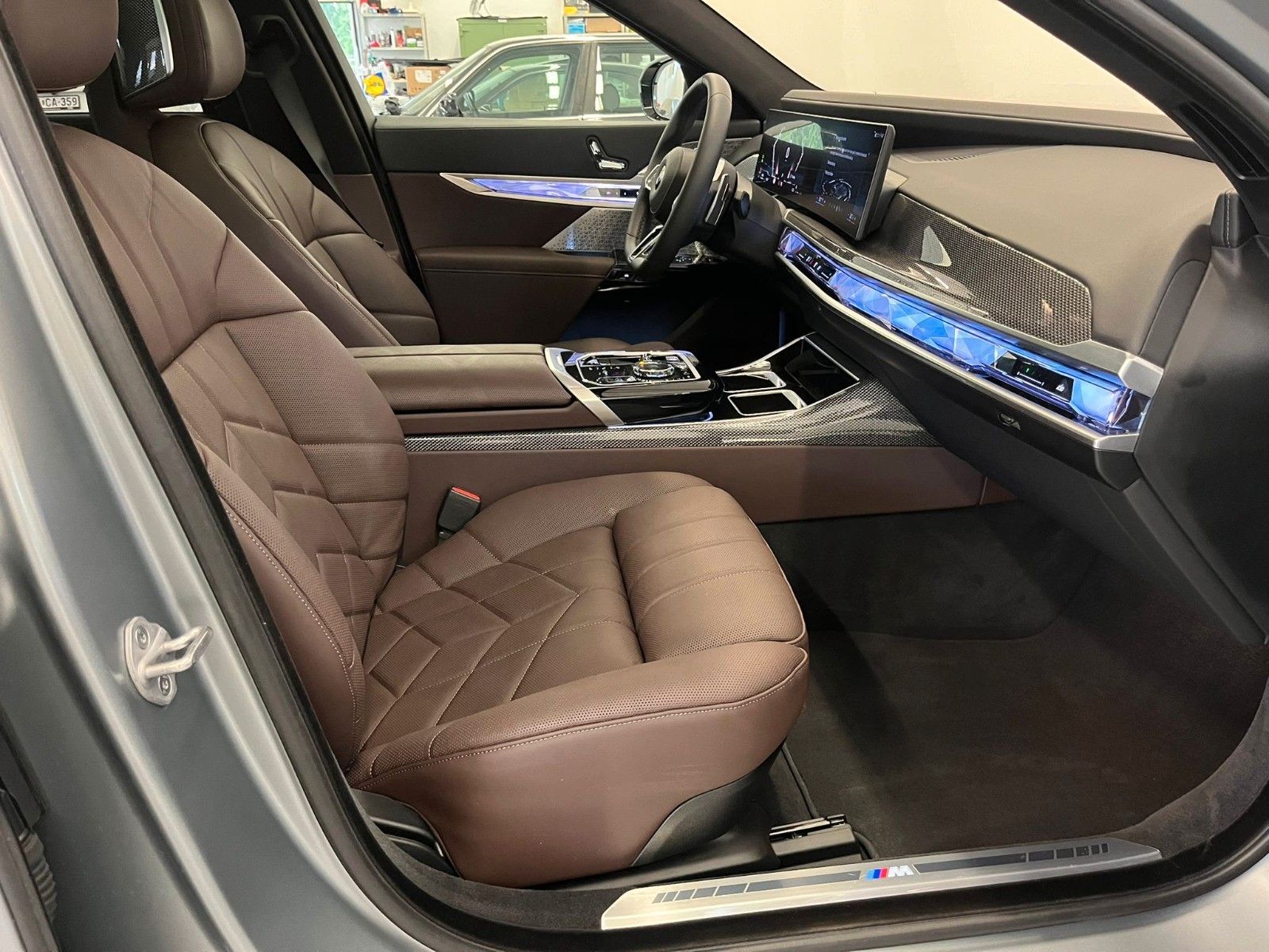 Fahrzeugabbildung BMW 740 d xDr M Sport |VOLLAUSSTATTUNG|MWST AUSWB.|