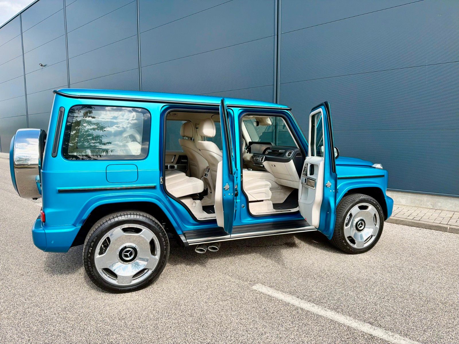 Fahrzeugabbildung Mercedes-Benz G 63 AMG | MWST AUSW. |BURM |DISTR.| 360|