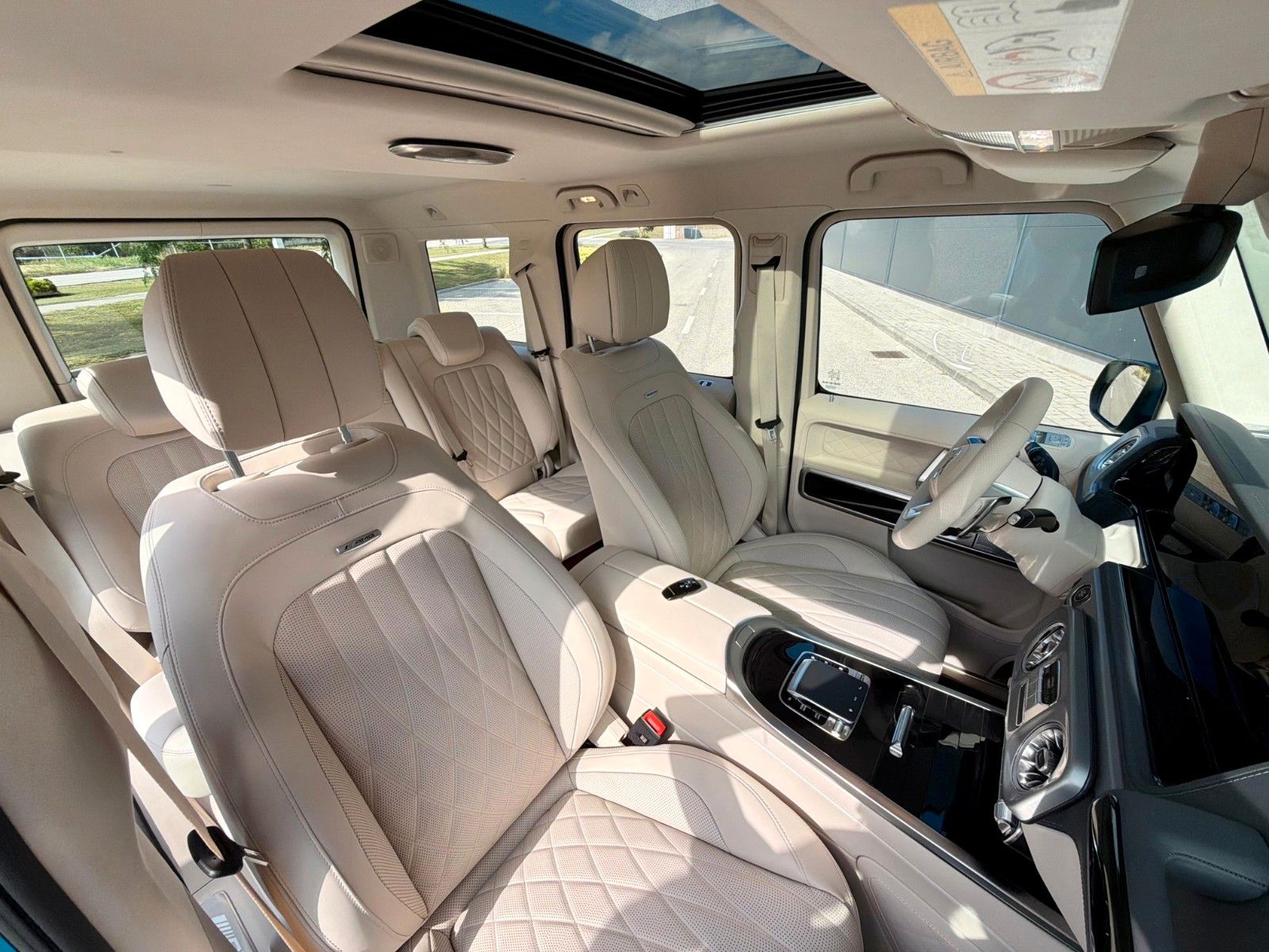 Fahrzeugabbildung Mercedes-Benz G 63 AMG | MWST AUSW. |BURM |DISTR.| 360|