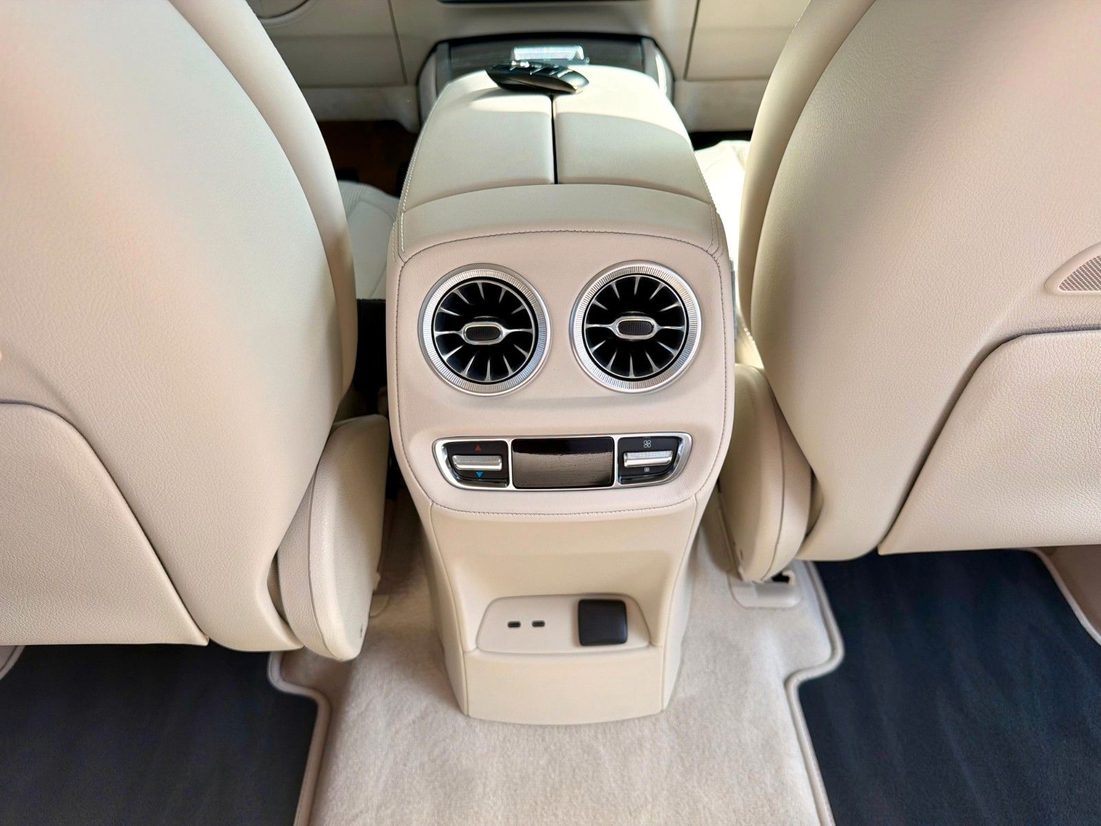 Fahrzeugabbildung Mercedes-Benz G 63 AMG | MWST AUSW. |BURM |DISTR.| 360|