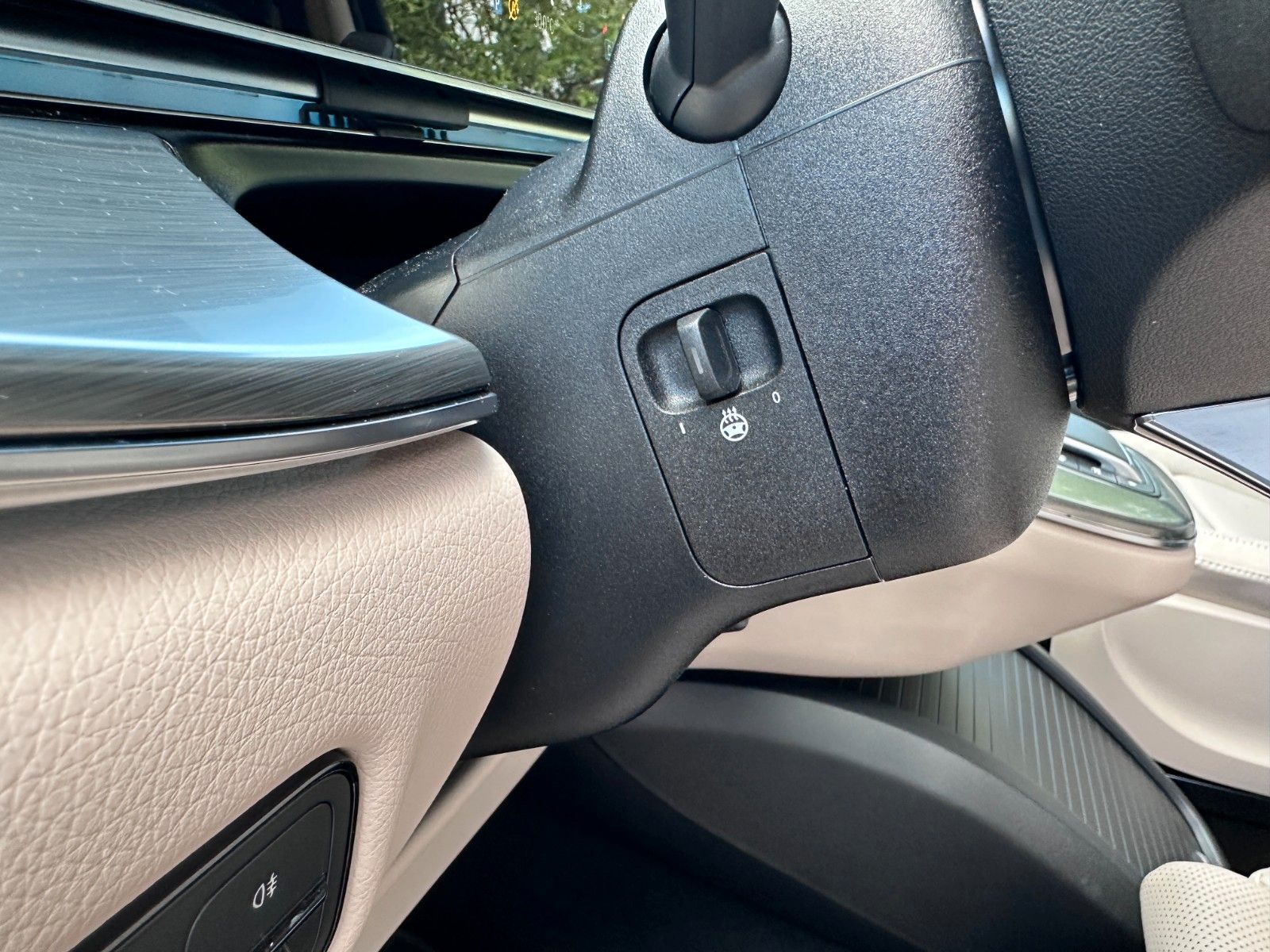 Fahrzeugabbildung Mercedes-Benz V 300d 4M AMG, Extra Lang|DISTR|BURM|AIRMATIC|