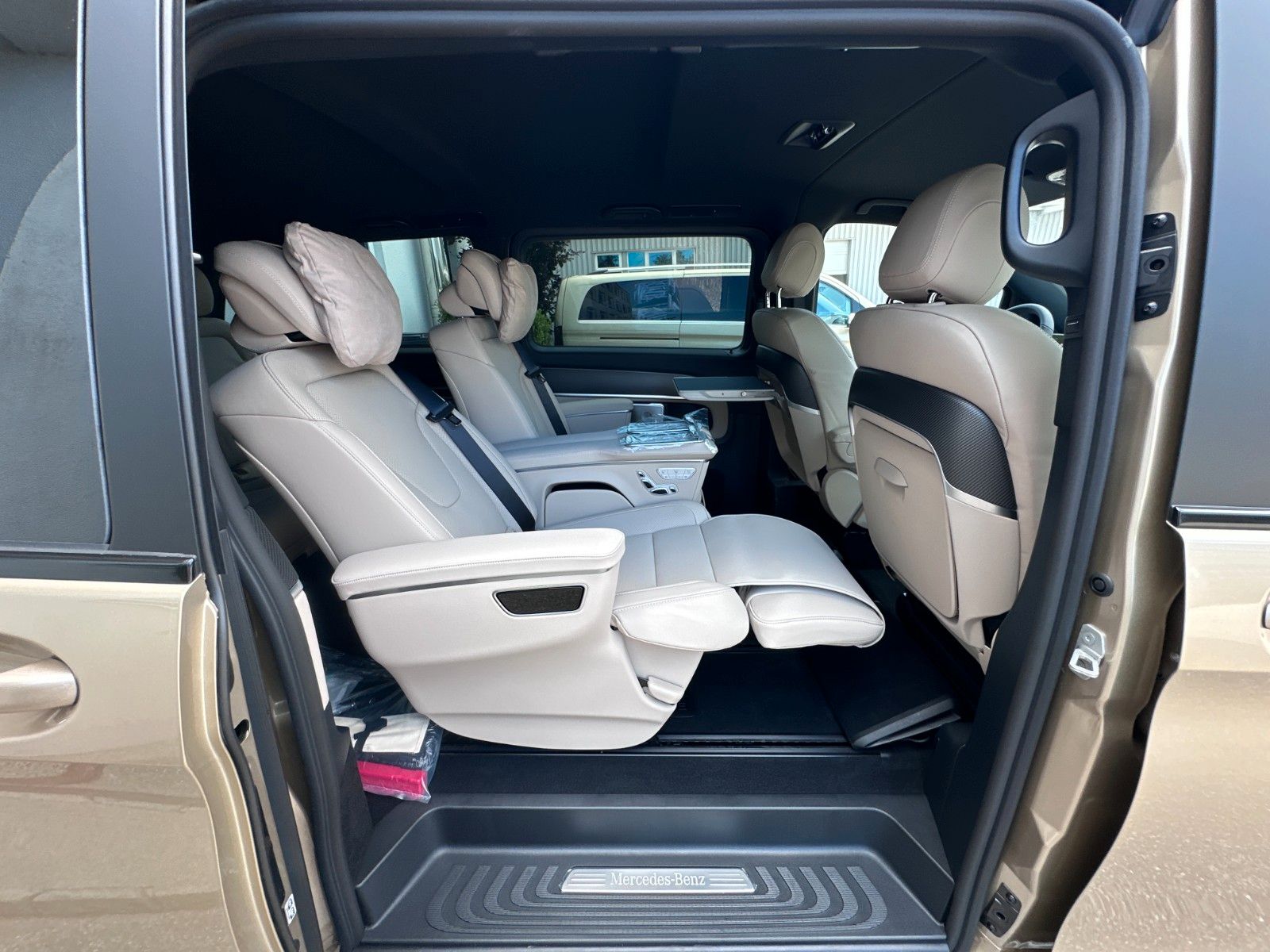 Fahrzeugabbildung Mercedes-Benz V 300 d 4MATIC EXCLUSIVE extral AMG|Luxus-Sitz|