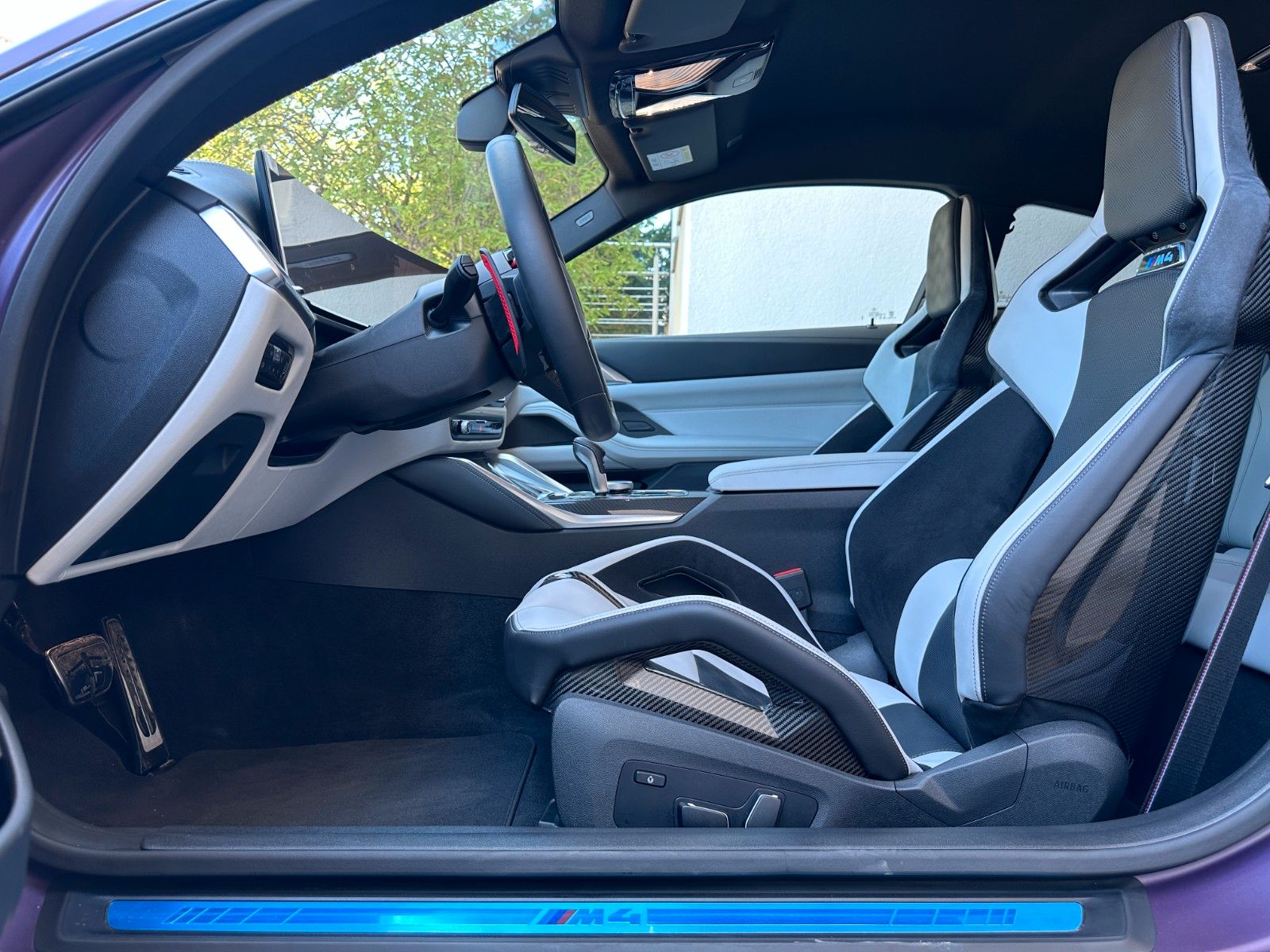 Fahrzeugabbildung BMW M4 xDrive Comp | Individual  | Race Tr | VOLL |