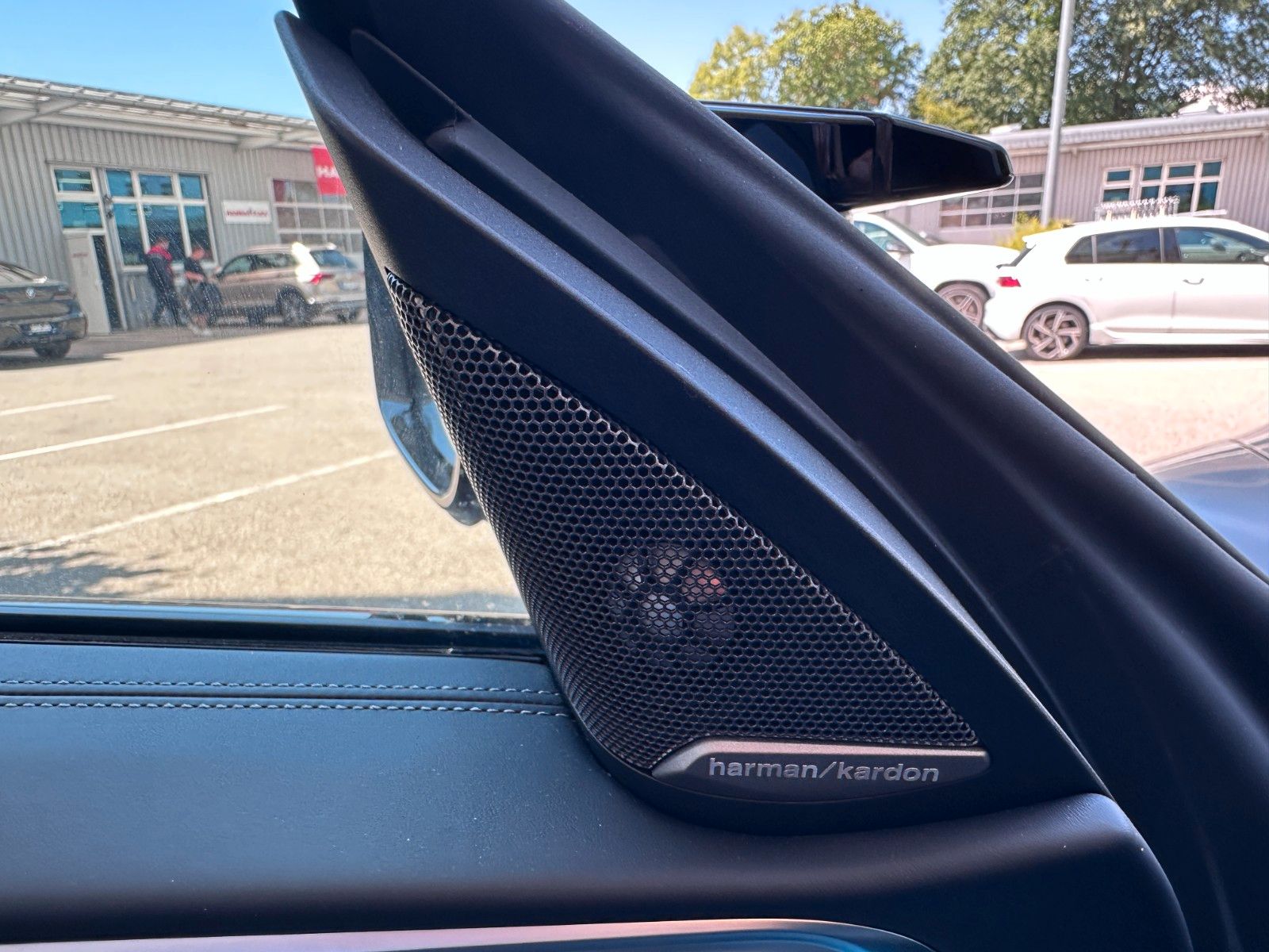 Fahrzeugabbildung BMW M4 xDrive Comp | Individual  | Race Tr | VOLL |