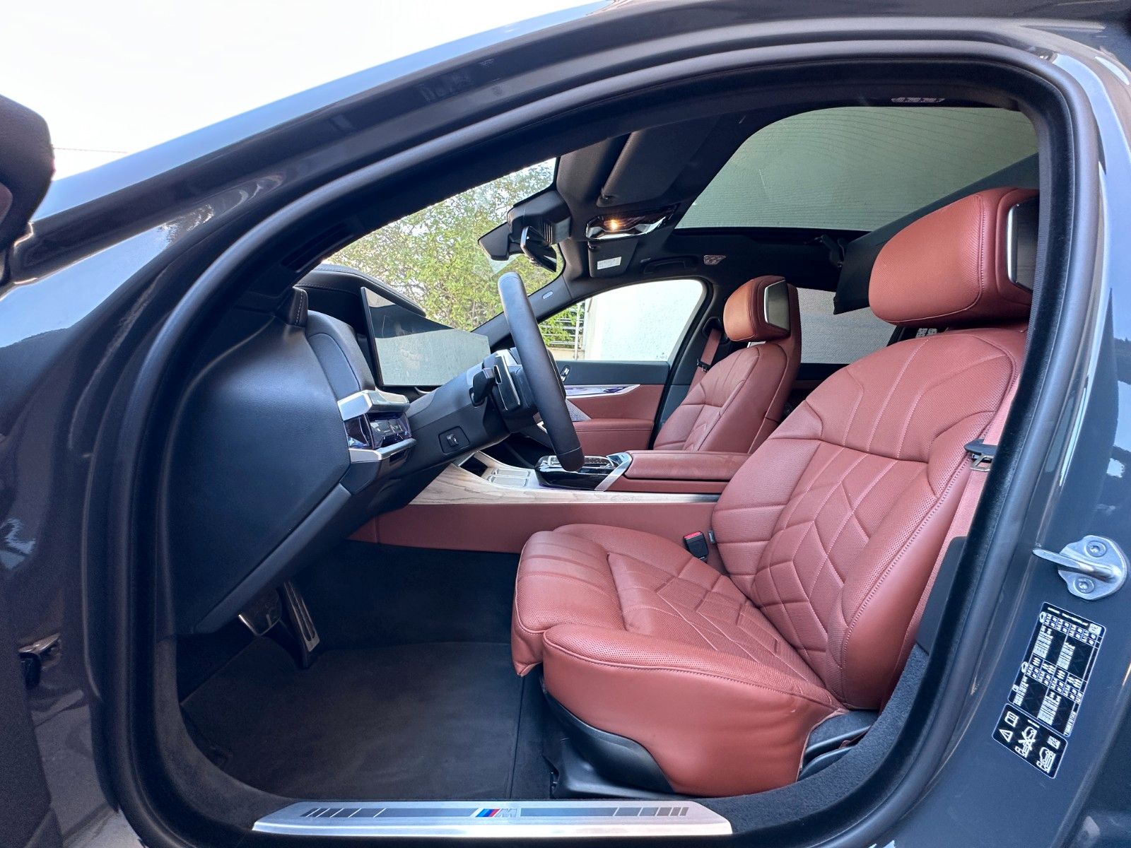 Fahrzeugabbildung BMW 740d xDr M Sport|VOLLAUSSTATTUNG|MWST AUSWB.|