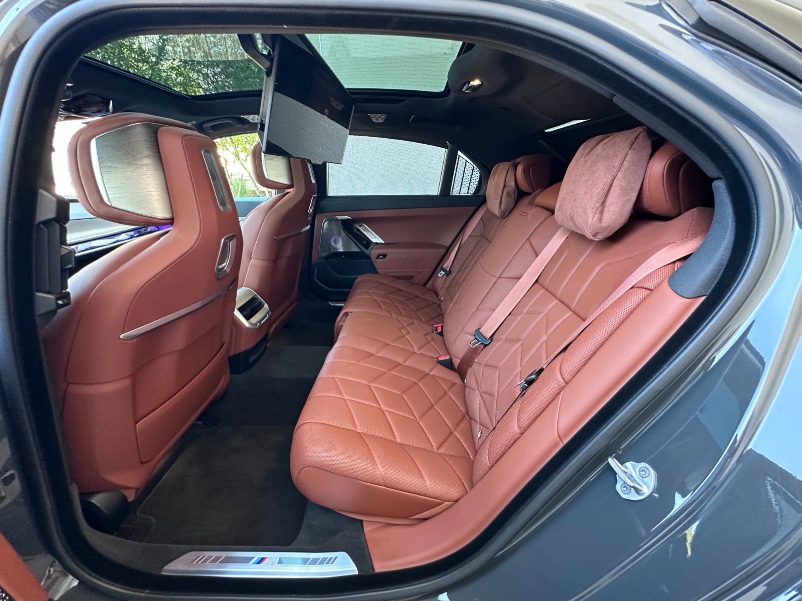Fahrzeugabbildung BMW 740d xDr M Sport|VOLLAUSSTATTUNG|MWST AUSWB.|
