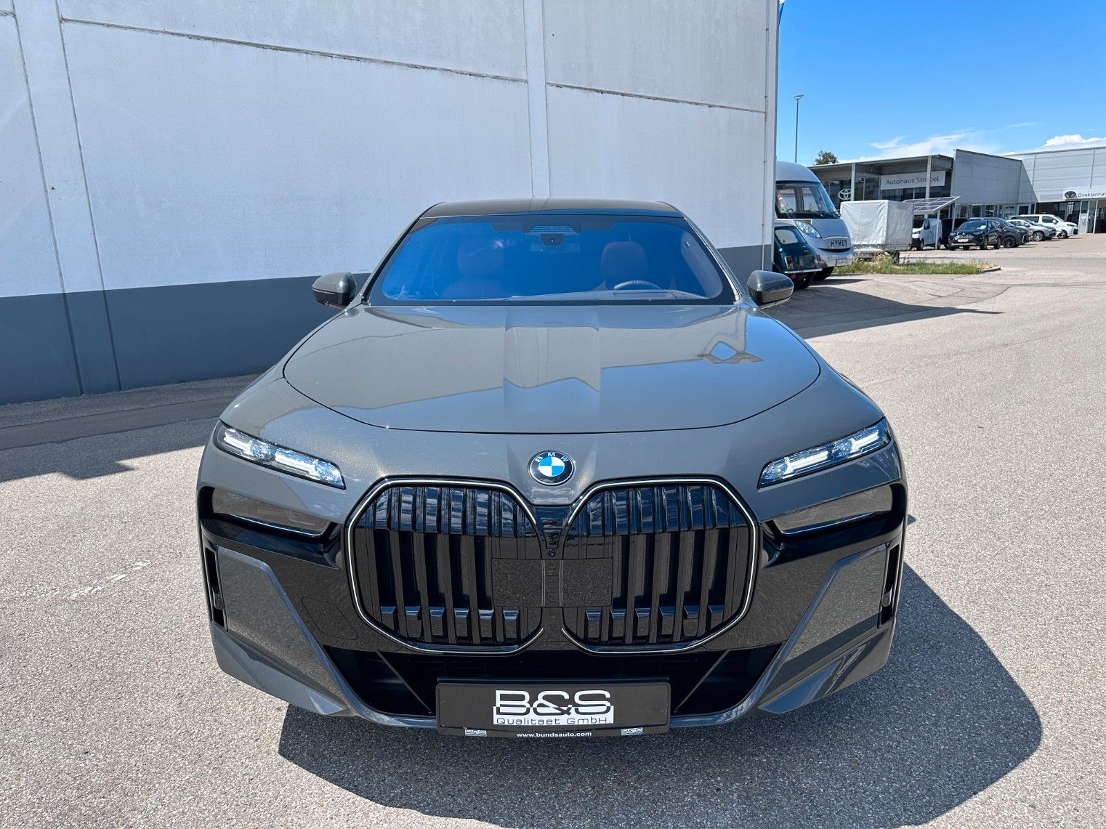 Fahrzeugabbildung BMW 740d xDr M Sport|VOLLAUSSTATTUNG|MWST AUSWB.|