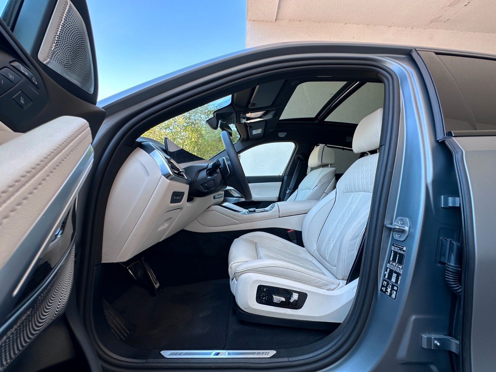 Fahrzeugabbildung BMW X6 30 d xDrive M Sport| VOLL | MWST AUSW | B&W