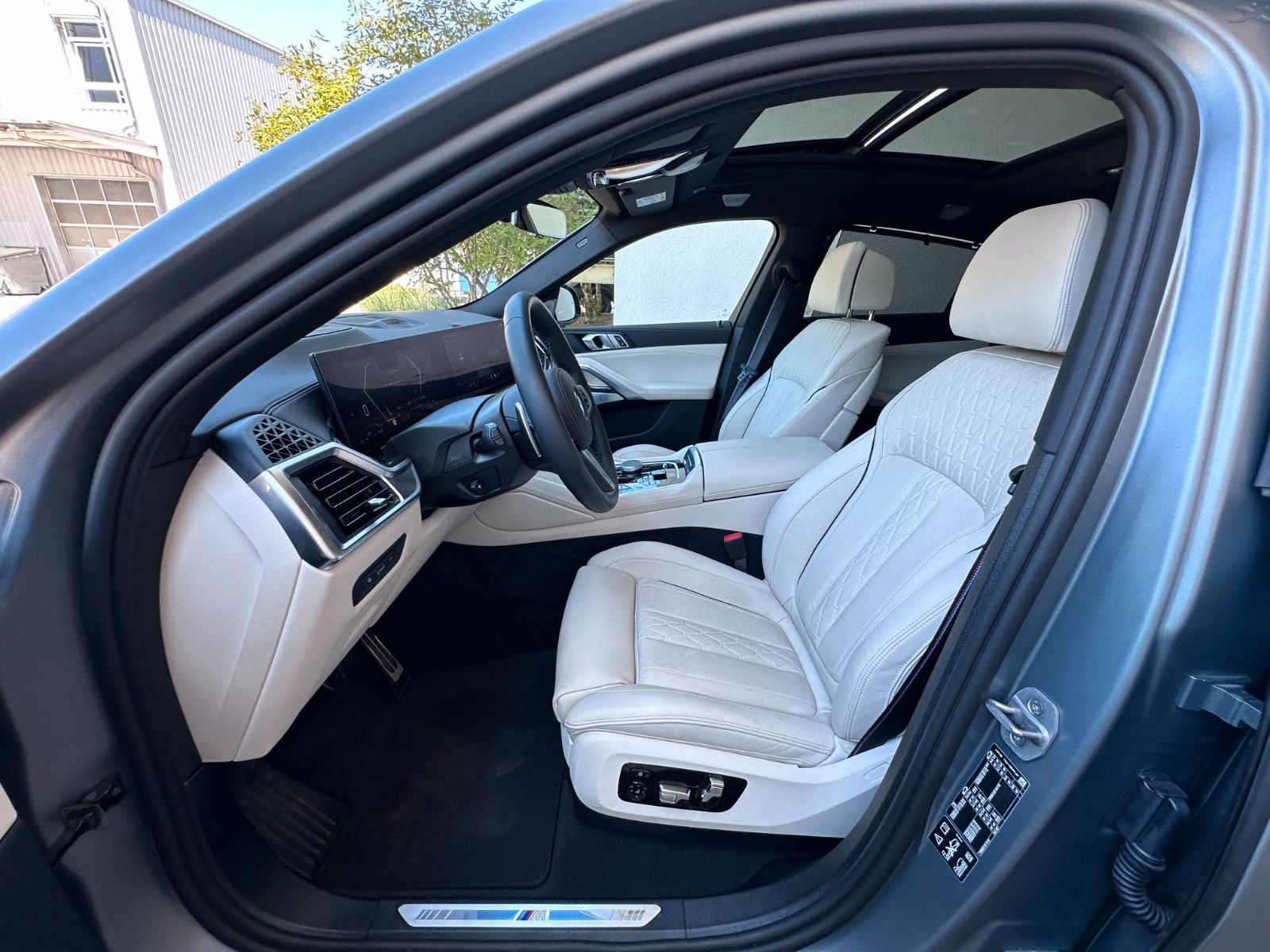 Fahrzeugabbildung BMW X6 30 d xDrive M Sport| VOLL | MWST AUSW | B&W
