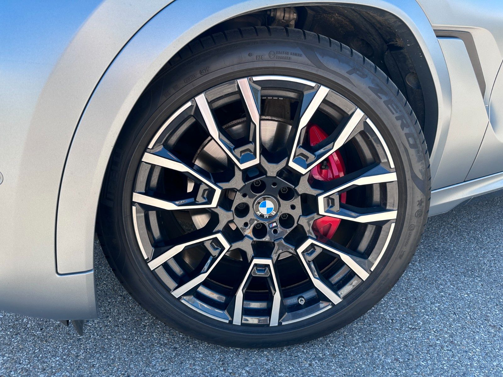 Fahrzeugabbildung BMW X6 30 d xDrive M Sport| VOLL | MWST AUSW | B&W