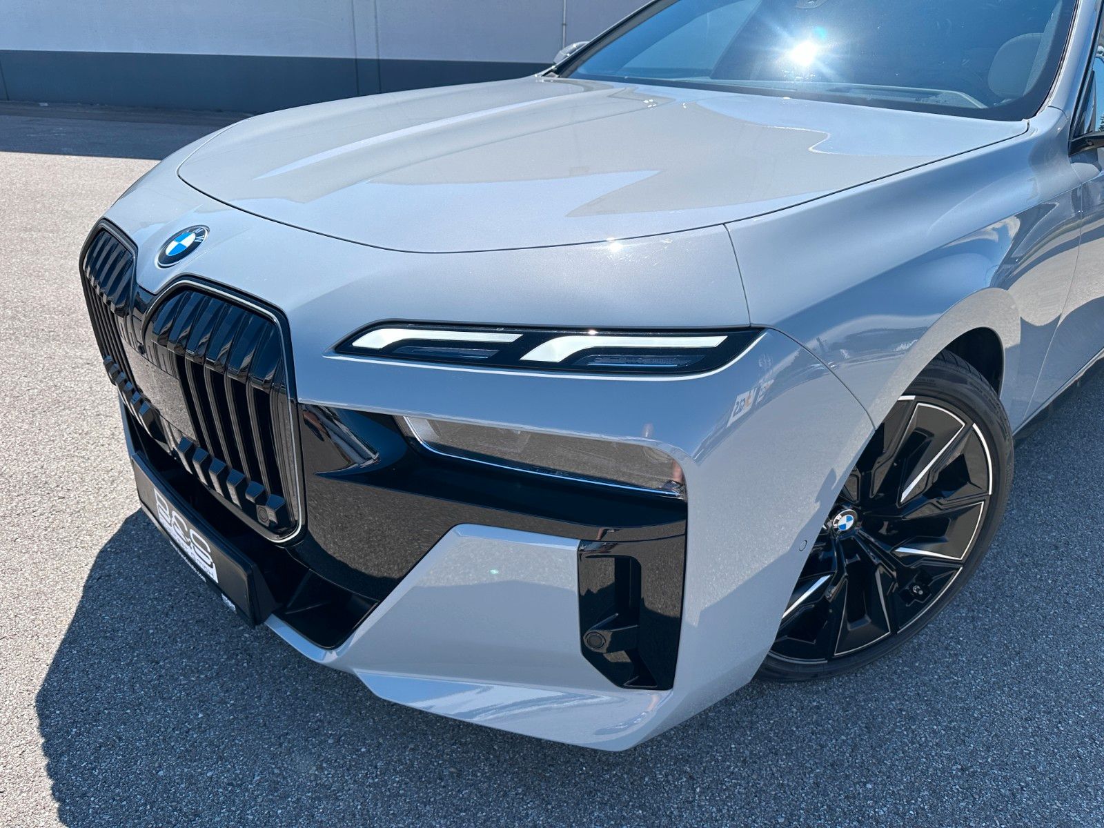 Fahrzeugabbildung BMW 740d xDr M Sport|FondEnt|Aut.Tür|B&W|Executive|
