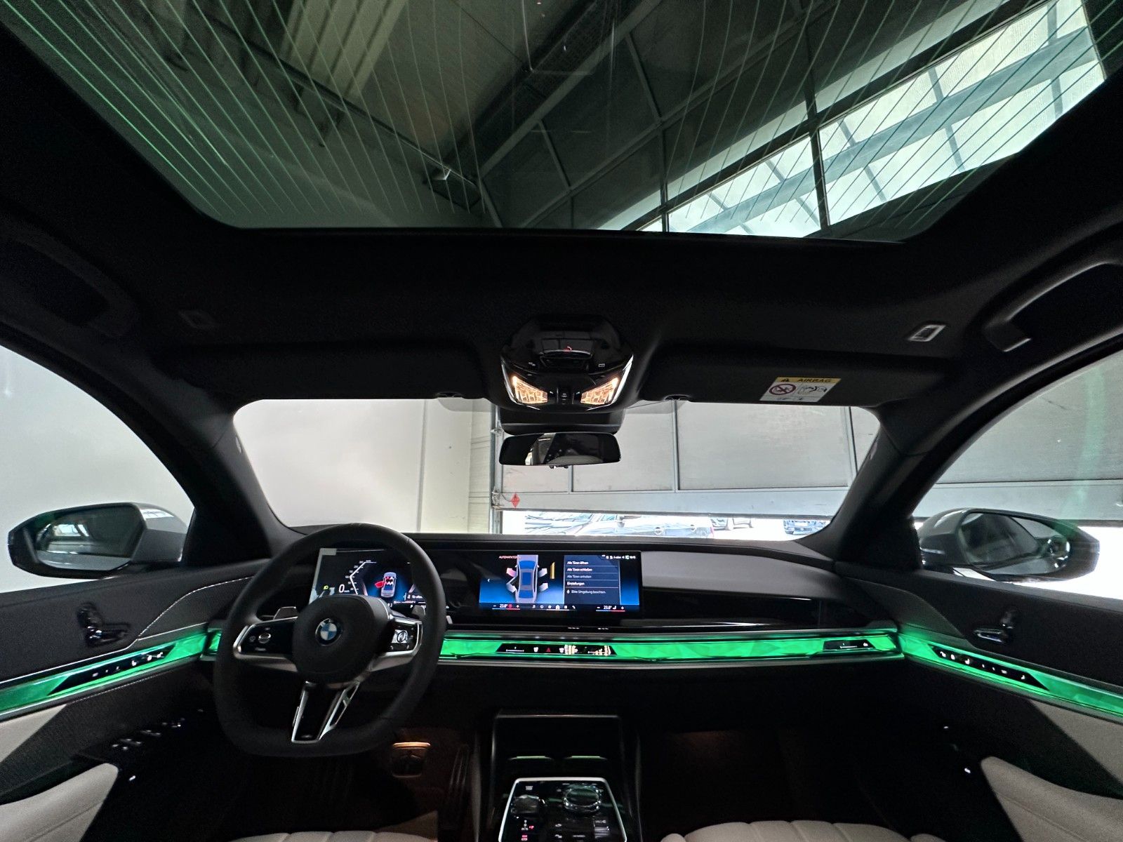 Fahrzeugabbildung BMW 740d xDr M Sport|FondEnt|Aut.Tür|B&W|Executive|