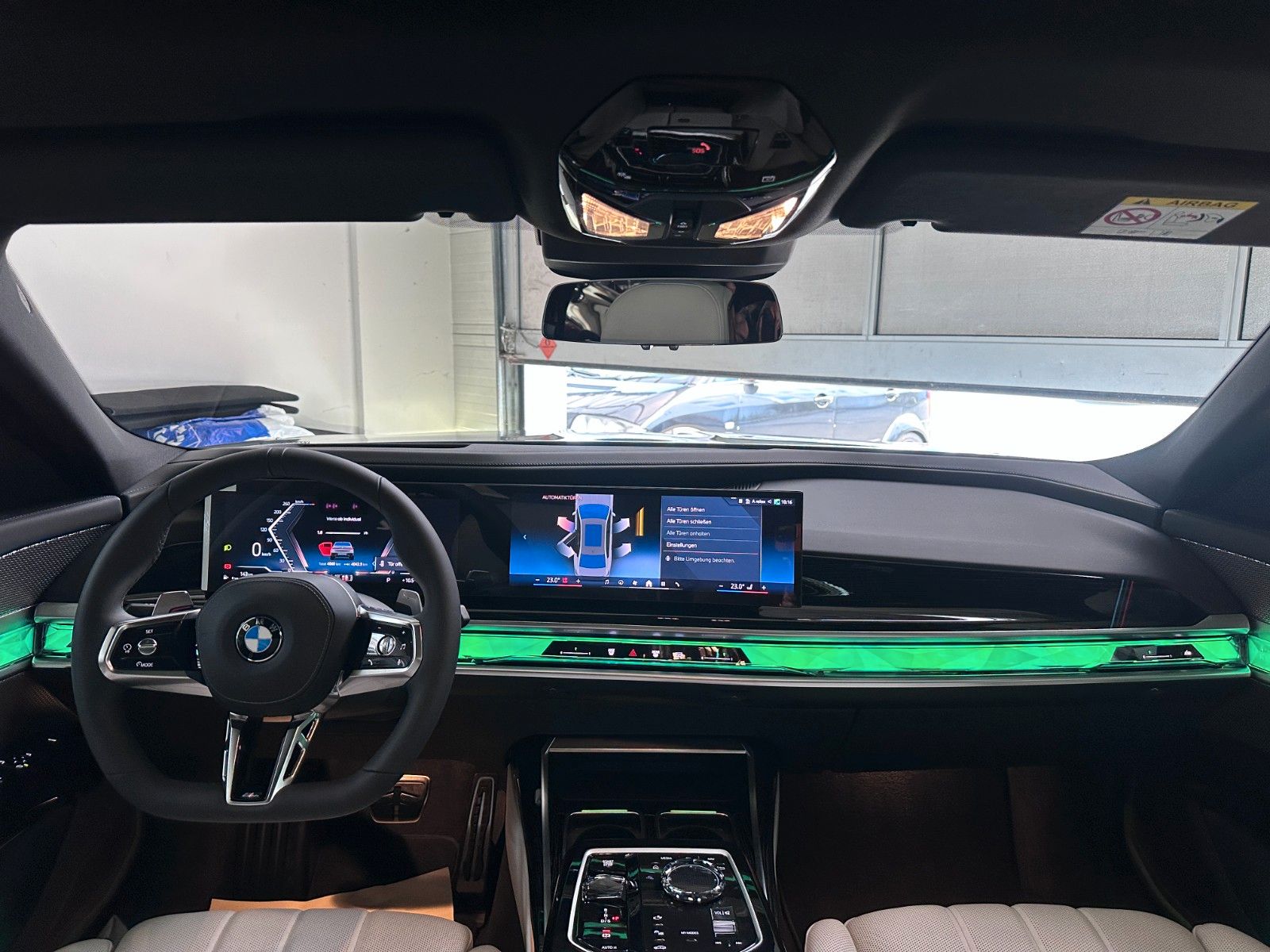 Fahrzeugabbildung BMW 740d xDr M Sport|FondEnt|Aut.Tür|B&W|Executive|