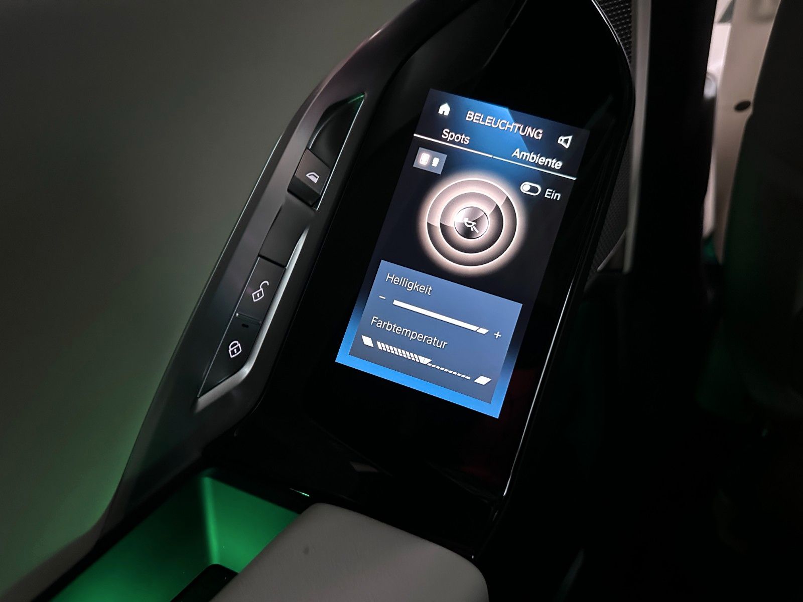 Fahrzeugabbildung BMW 740d xDr M Sport|FondEnt|Aut.Tür|B&W|Executive|