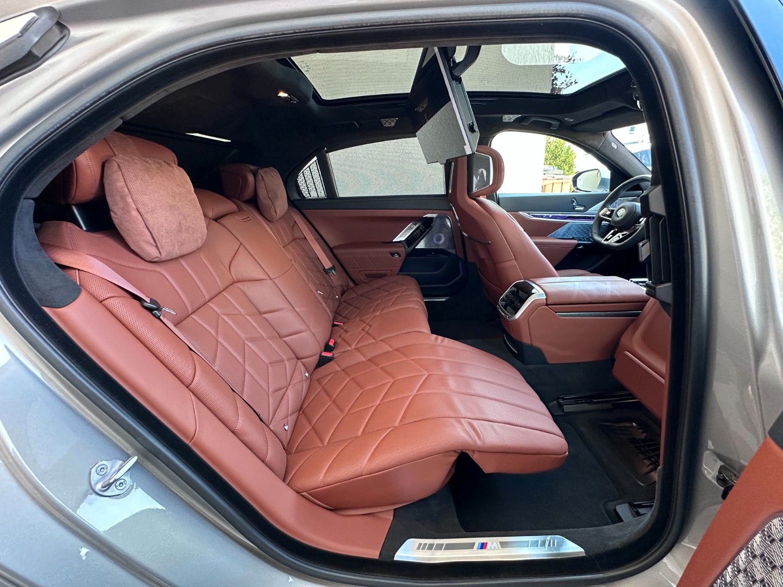 Fahrzeugabbildung BMW 740 d xDr M Sport |Mwst.ausweisbar|VOLLAUSTATUNG