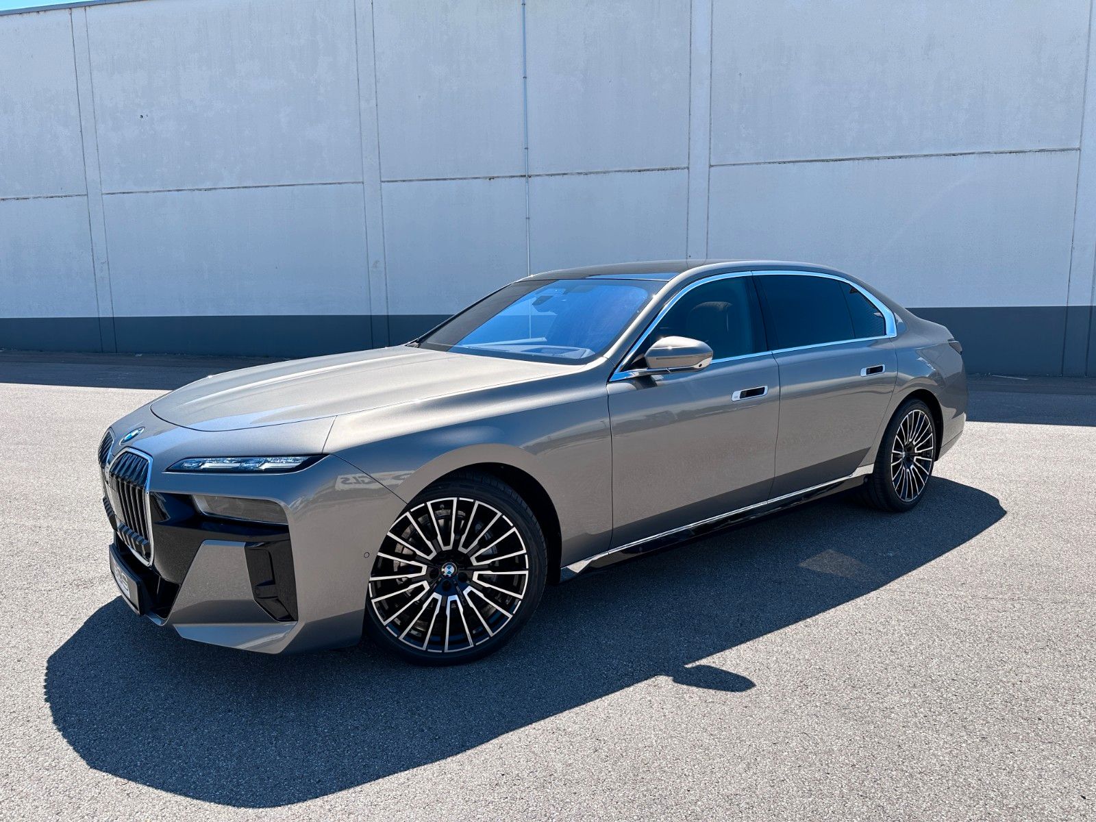 Fahrzeugabbildung BMW 740 d xDr M Sport |Mwst.ausweisbar|VOLLAUSTATUNG