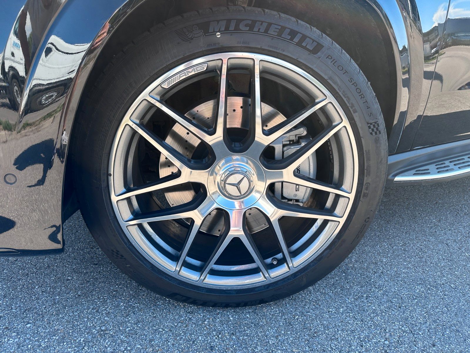 Fahrzeugabbildung Mercedes-Benz GLE 53 AMG 4M+ Cp PREM PLUS|MWST AUSW|UNFALLFREI