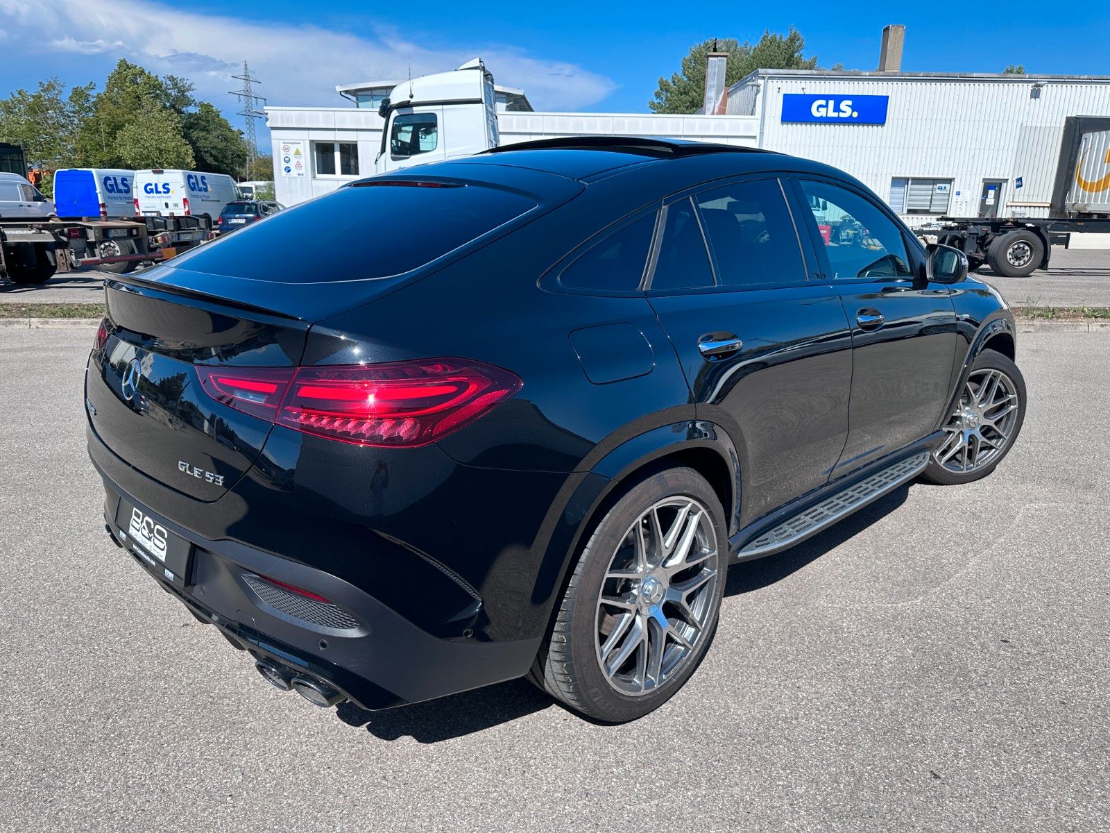 Fahrzeugabbildung Mercedes-Benz GLE 53 AMG 4M+ Cp PREM PLUS|MWST AUSW|UNFALLFREI