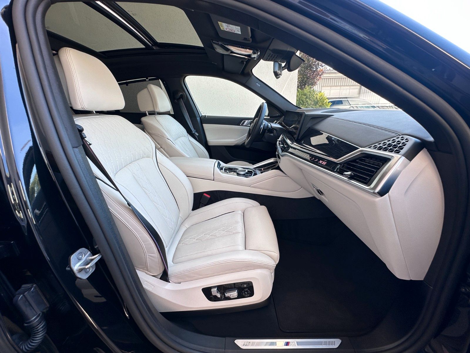 Fahrzeugabbildung BMW X6 40d xDr M Sport | VOLL | UNFALLFR | MWST AUSW