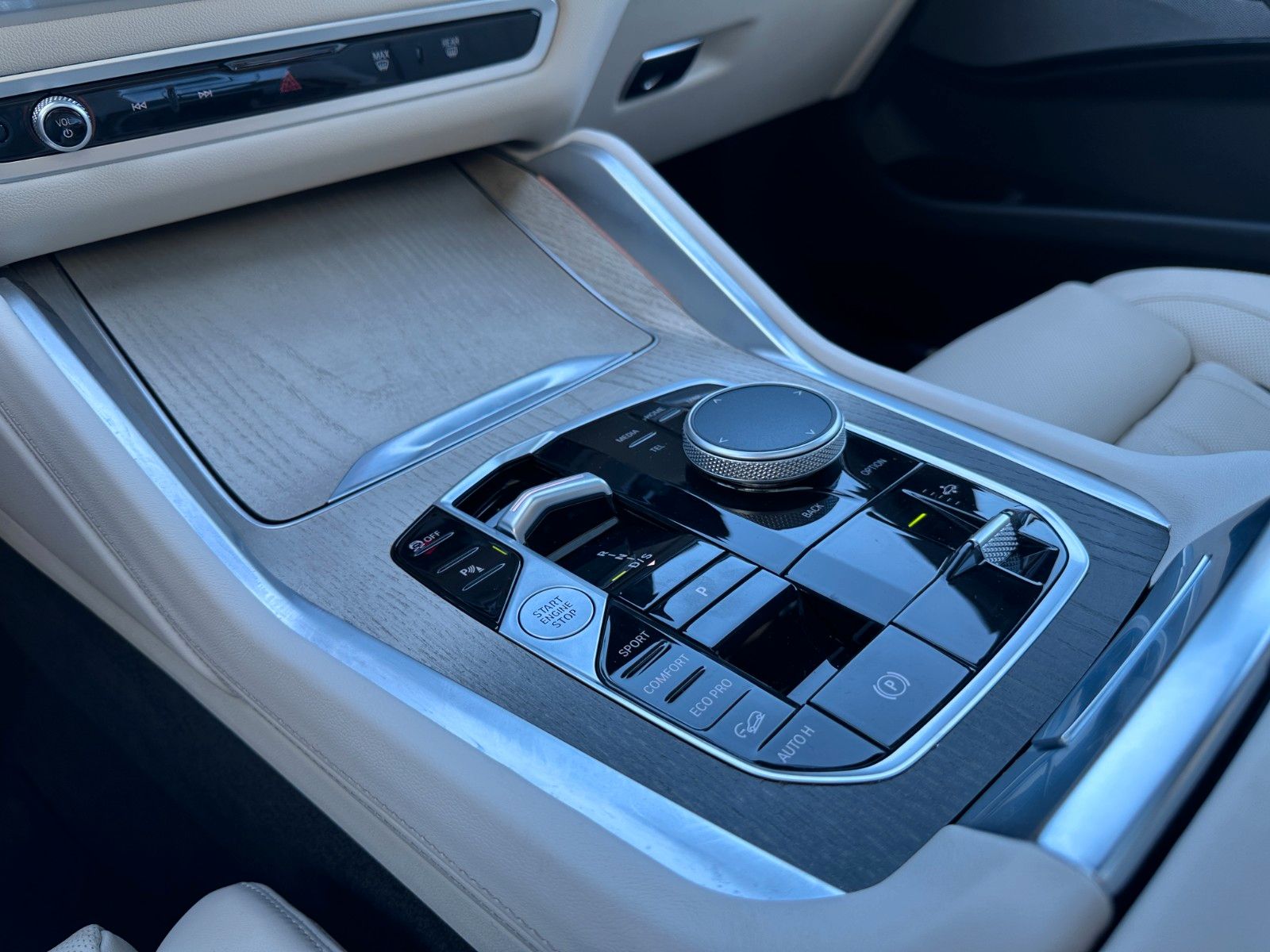 Fahrzeugabbildung BMW X6 30 d xDrive M Sport |Individual|MWST AUSW|