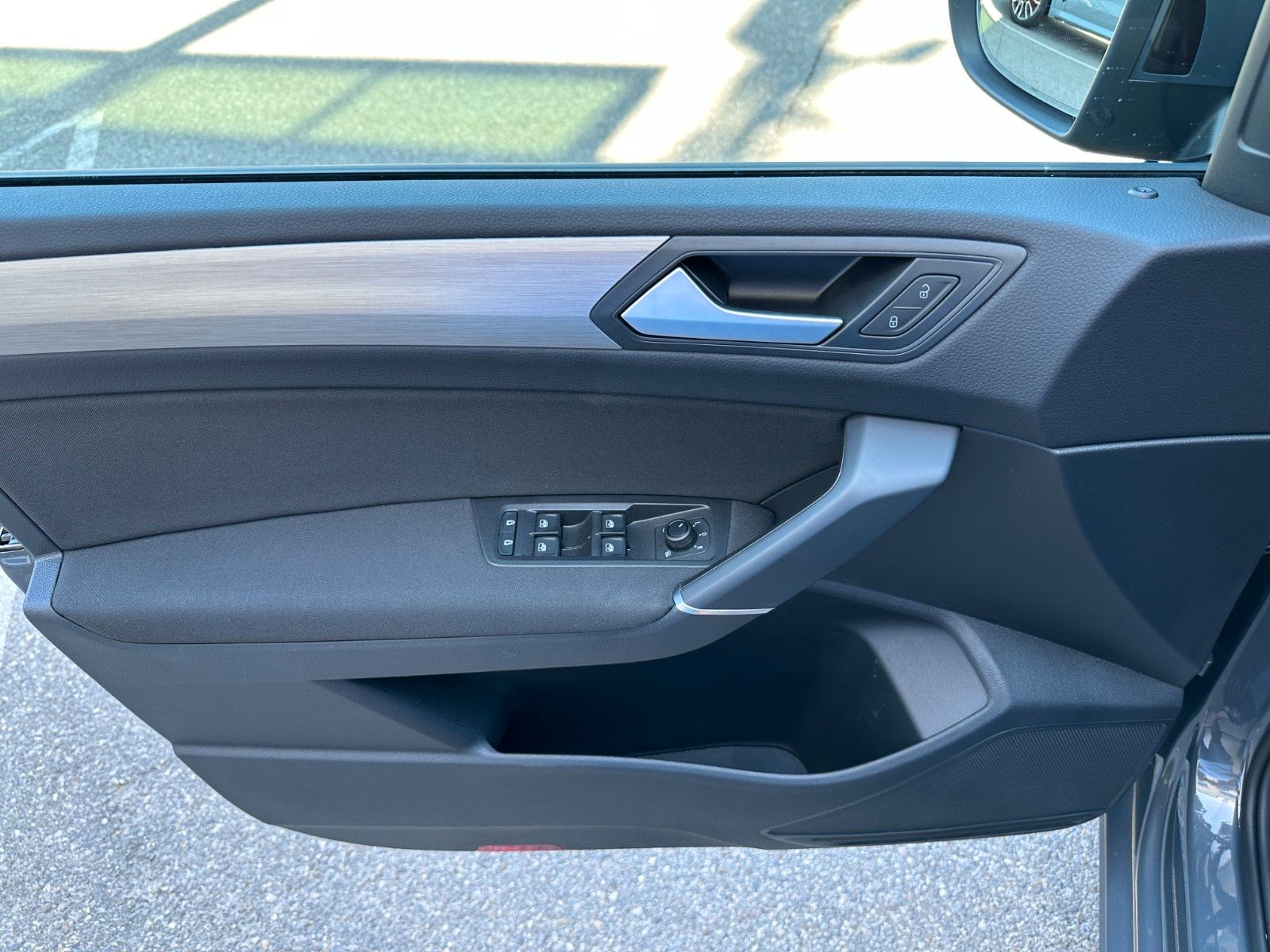 Fahrzeugabbildung Volkswagen Touran Comfortl|DEUTSCH Fzg|7 SITZ|UNFALLFR|AHK