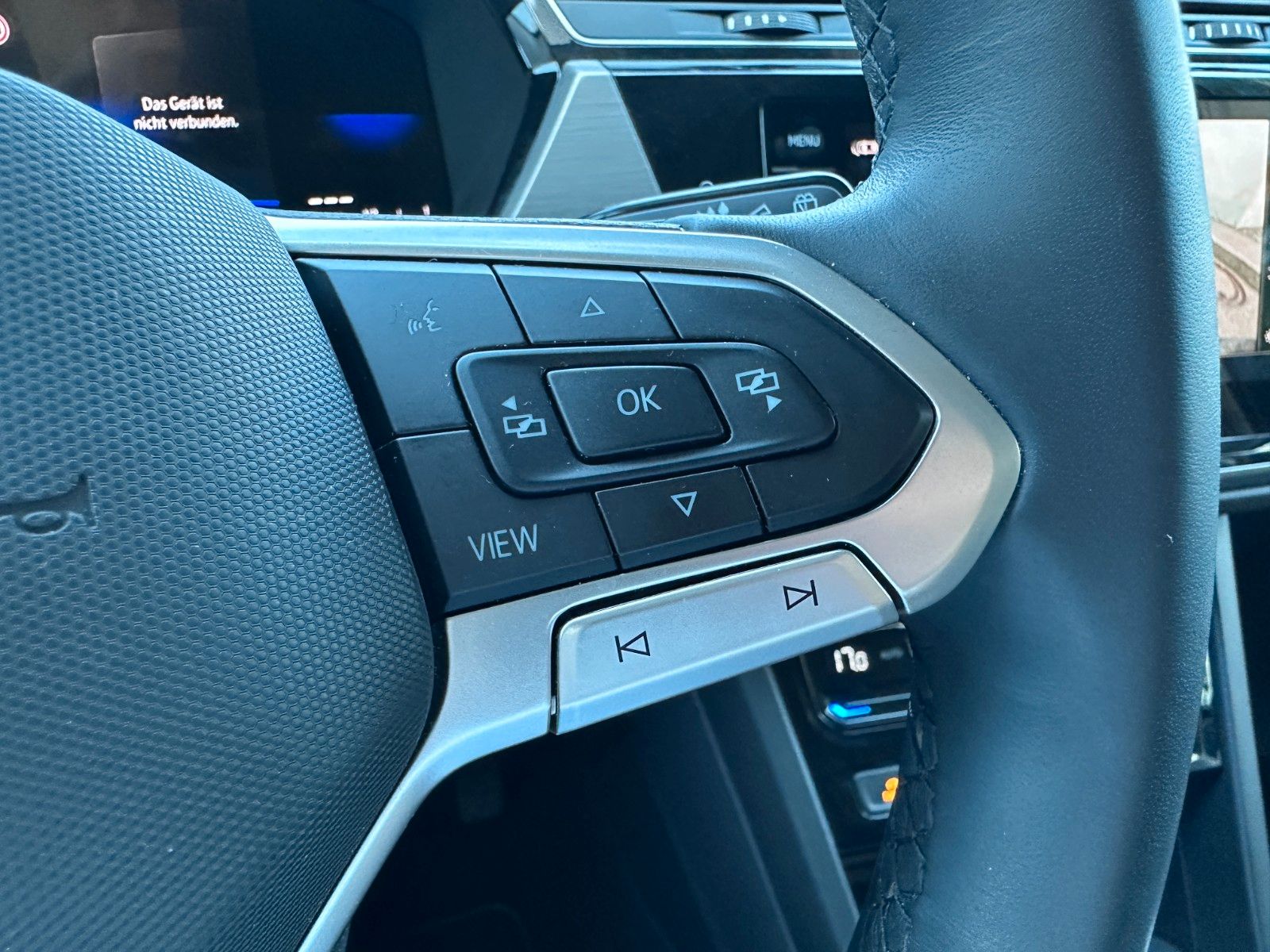 Fahrzeugabbildung Volkswagen Touran Comfortl|DEUTSCH Fzg|7 SITZ|UNFALLFR|AHK