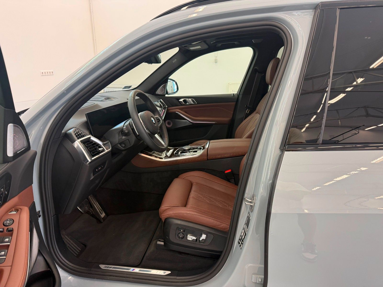 Fahrzeugabbildung BMW X5 30 d xDrive M Sport | Mwst Ausw| B&W | LUFT |