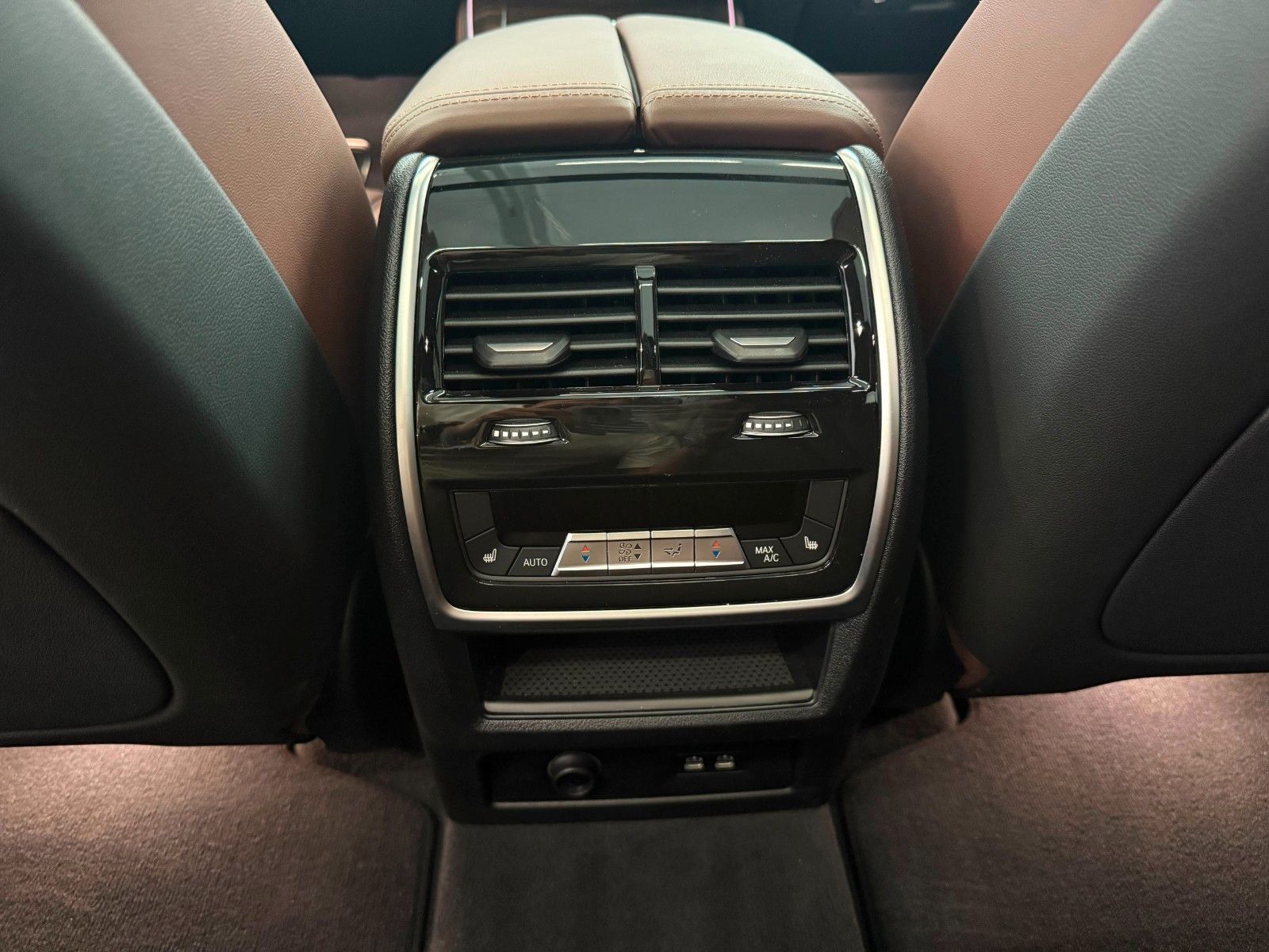 Fahrzeugabbildung BMW X5 30 d xDrive M Sport | Mwst Ausw| B&W | LUFT |