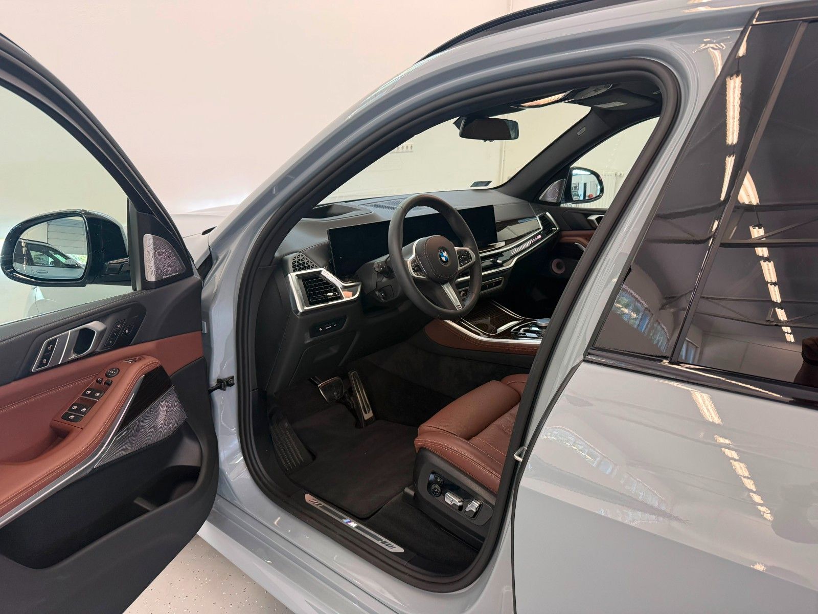 Fahrzeugabbildung BMW X5 30 d xDrive M Sport | Mwst Ausw| B&W | LUFT |
