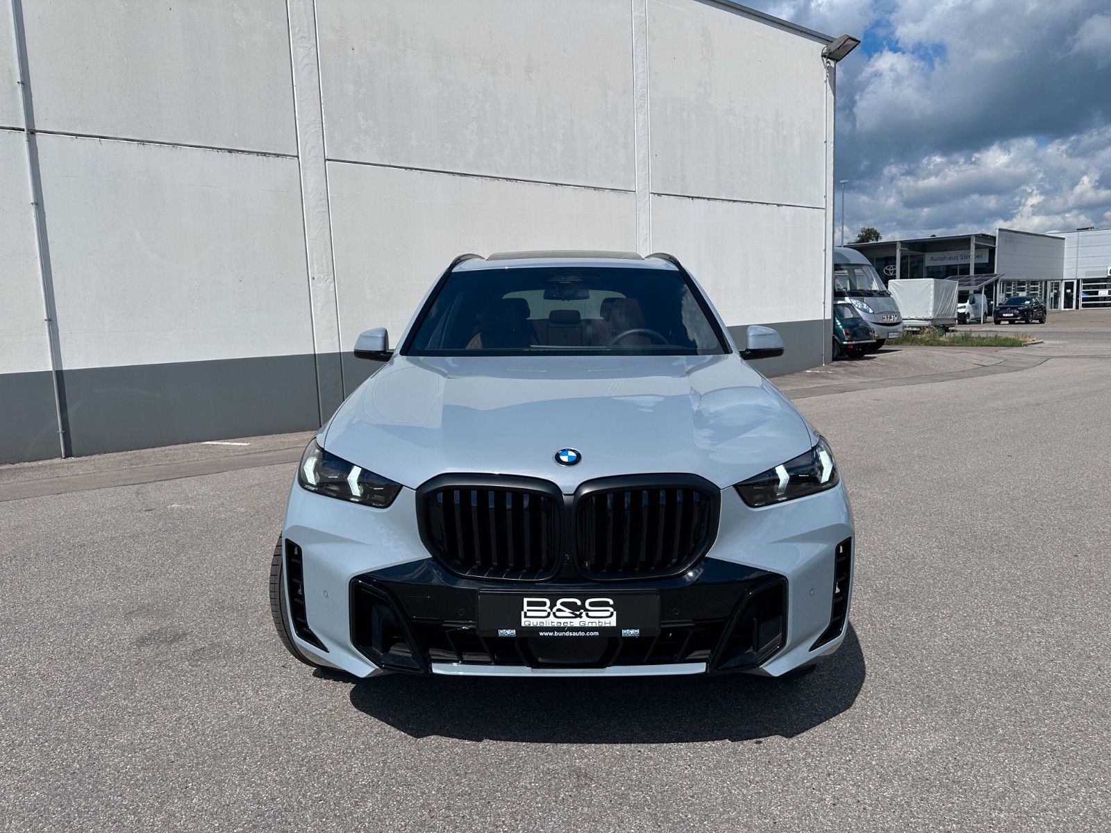 Fahrzeugabbildung BMW X5 30d xDrive M Sport ACC|HUD|PANO|HARMAN|LUFT|