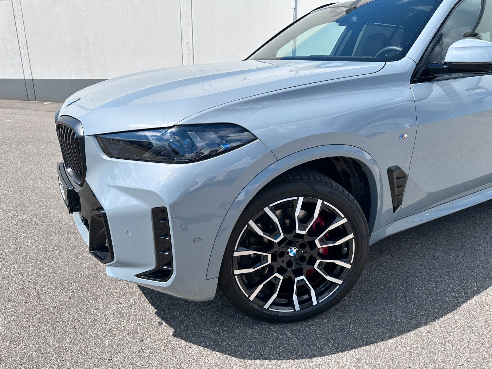 Fahrzeugabbildung BMW X5 30d xDrive M Sport ACC|HUD|PANO|HARMAN|LUFT|