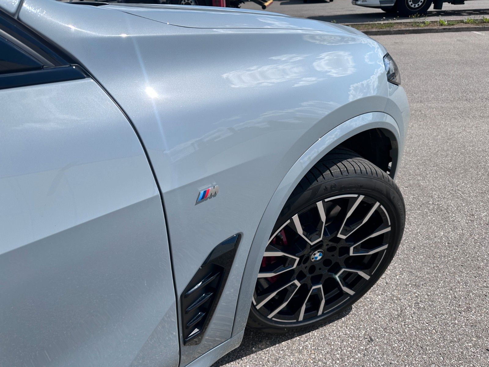 Fahrzeugabbildung BMW X5 30d xDrive M Sport ACC|HUD|PANO|HARMAN|LUFT|