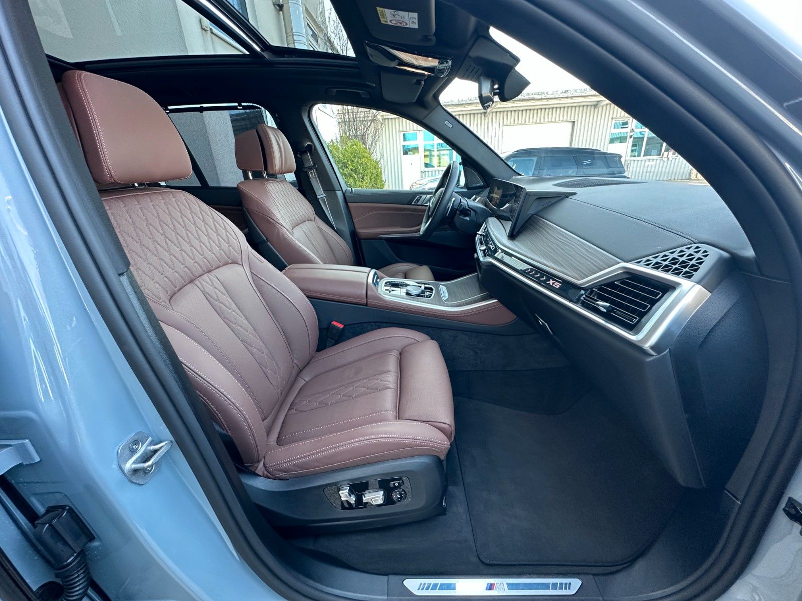 Fahrzeugabbildung BMW X5 30d xDrive M Sport ACC|HUD|PANO|HARMAN|LUFT|
