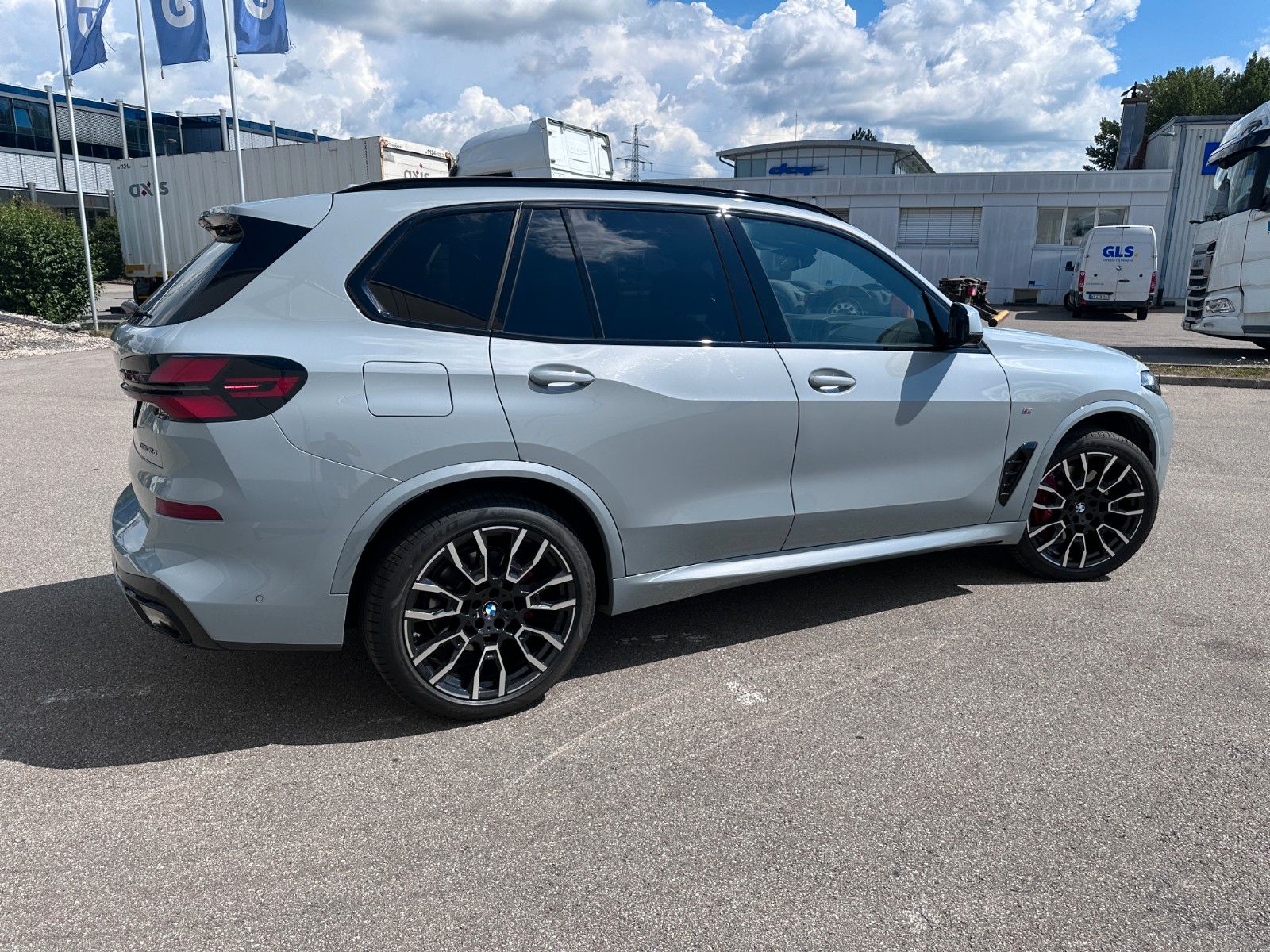 Fahrzeugabbildung BMW X5 30d xDrive M Sport ACC|HUD|PANO|HARMAN|LUFT|