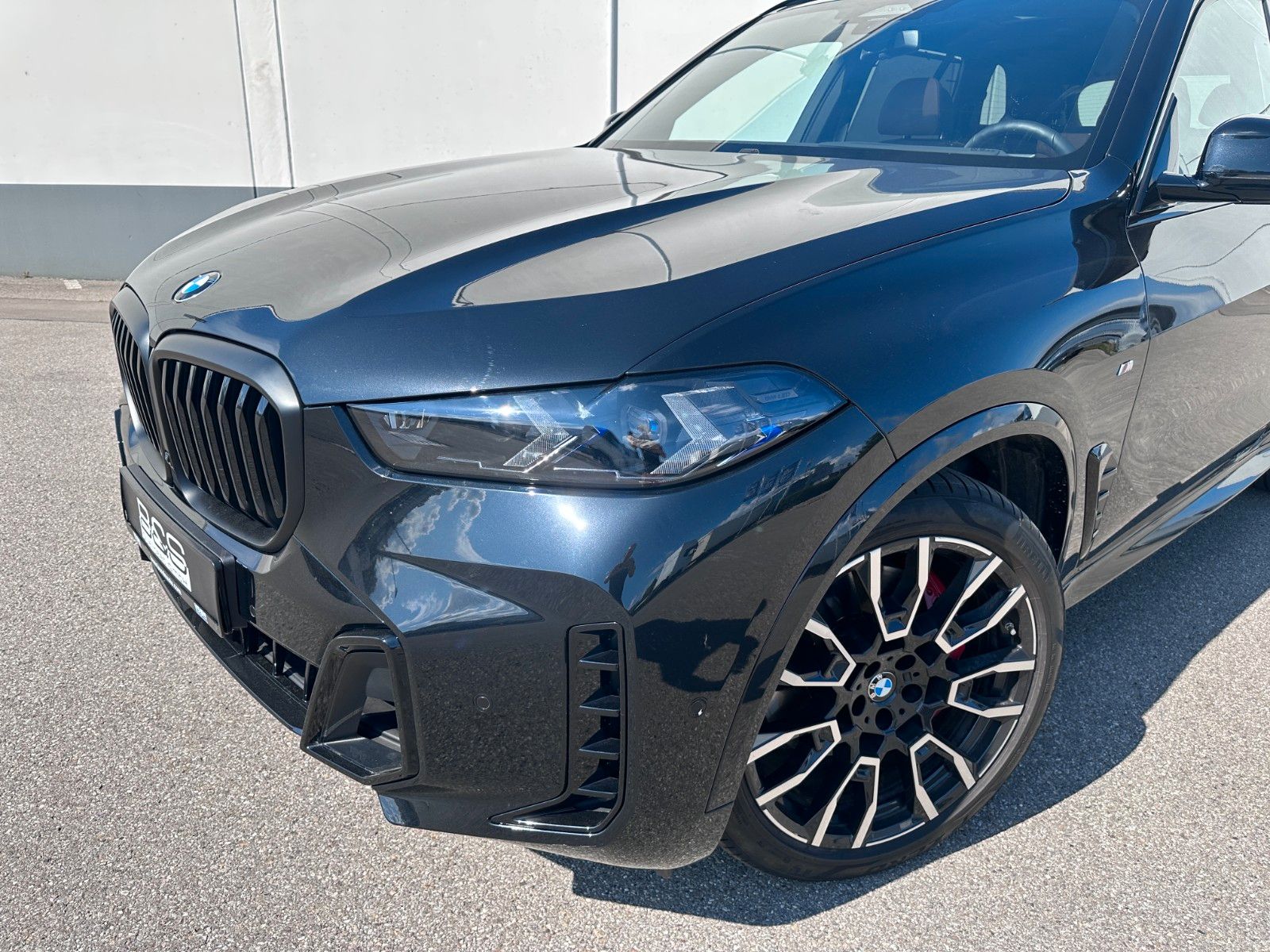 Fahrzeugabbildung BMW X5 30d xDr M Sport HUD|PANO|HARMAN|LUFT|AHK|
