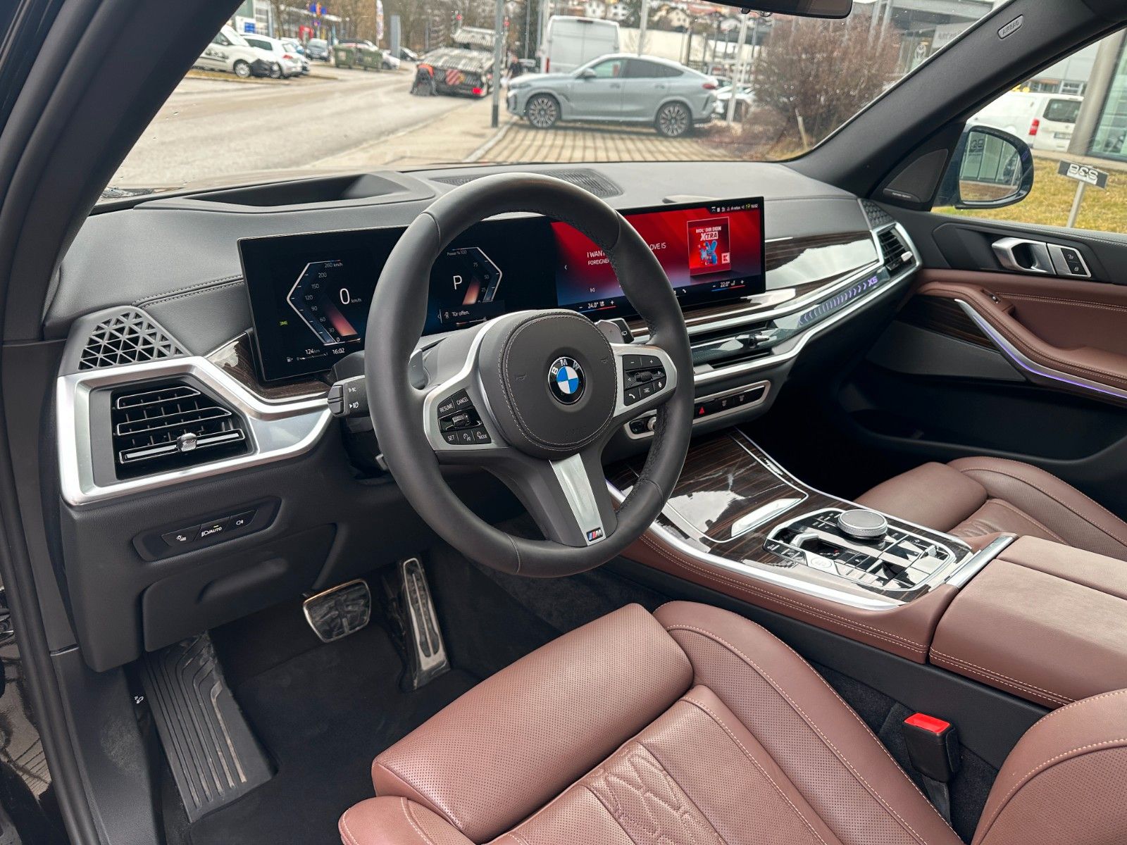 Fahrzeugabbildung BMW X5 30d xDr M Sport HUD|PANO|HARMAN|LUFT|AHK|