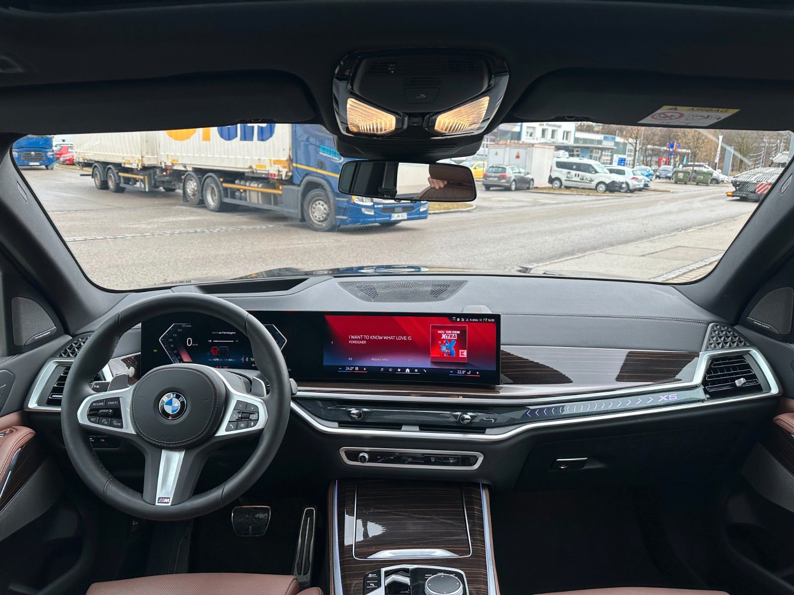 Fahrzeugabbildung BMW X5 30d xDr M Sport HUD|PANO|HARMAN|LUFT|AHK|