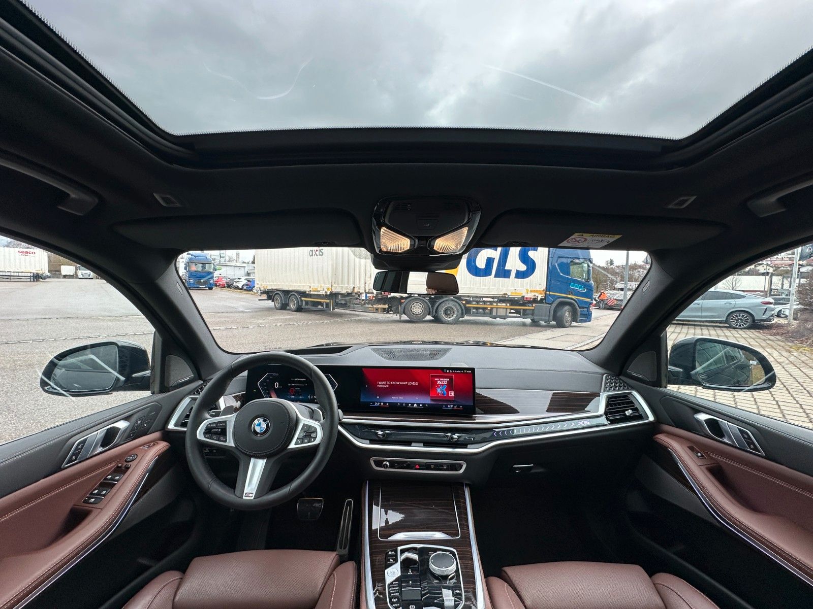 Fahrzeugabbildung BMW X5 30d xDr M Sport HUD|PANO|HARMAN|LUFT|AHK|