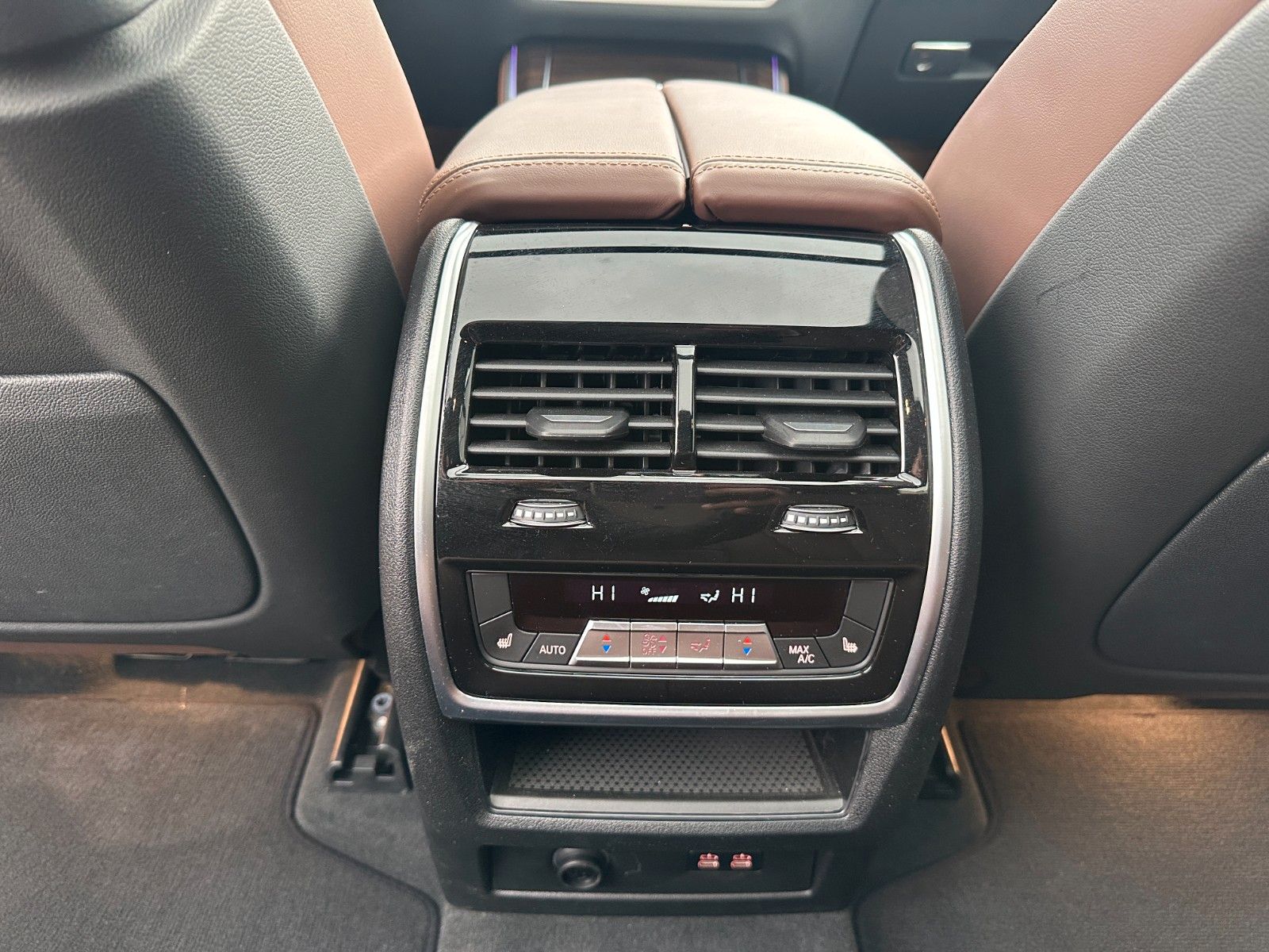 Fahrzeugabbildung BMW X5 30d xDr M Sport HUD|PANO|HARMAN|LUFT|AHK|
