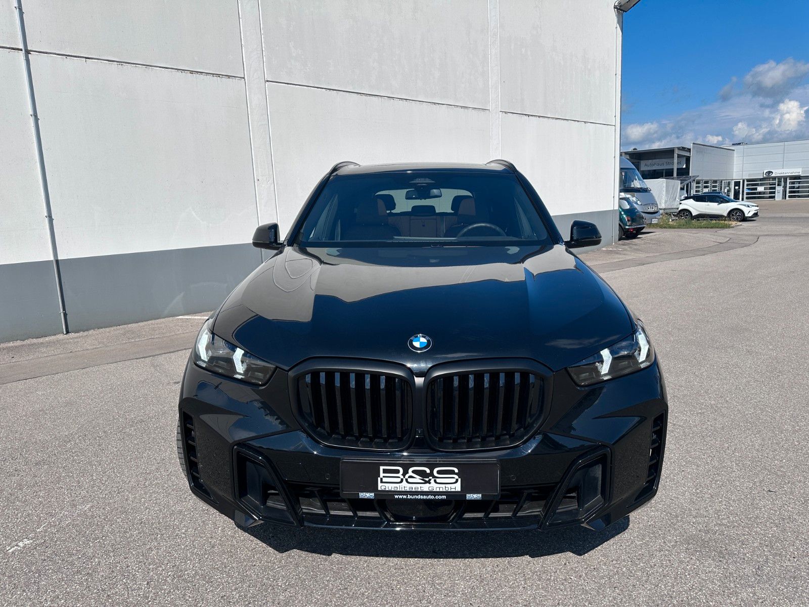 Fahrzeugabbildung BMW X5 30d xDr M Sport HUD|PANO|HARMAN|LUFT|AHK|